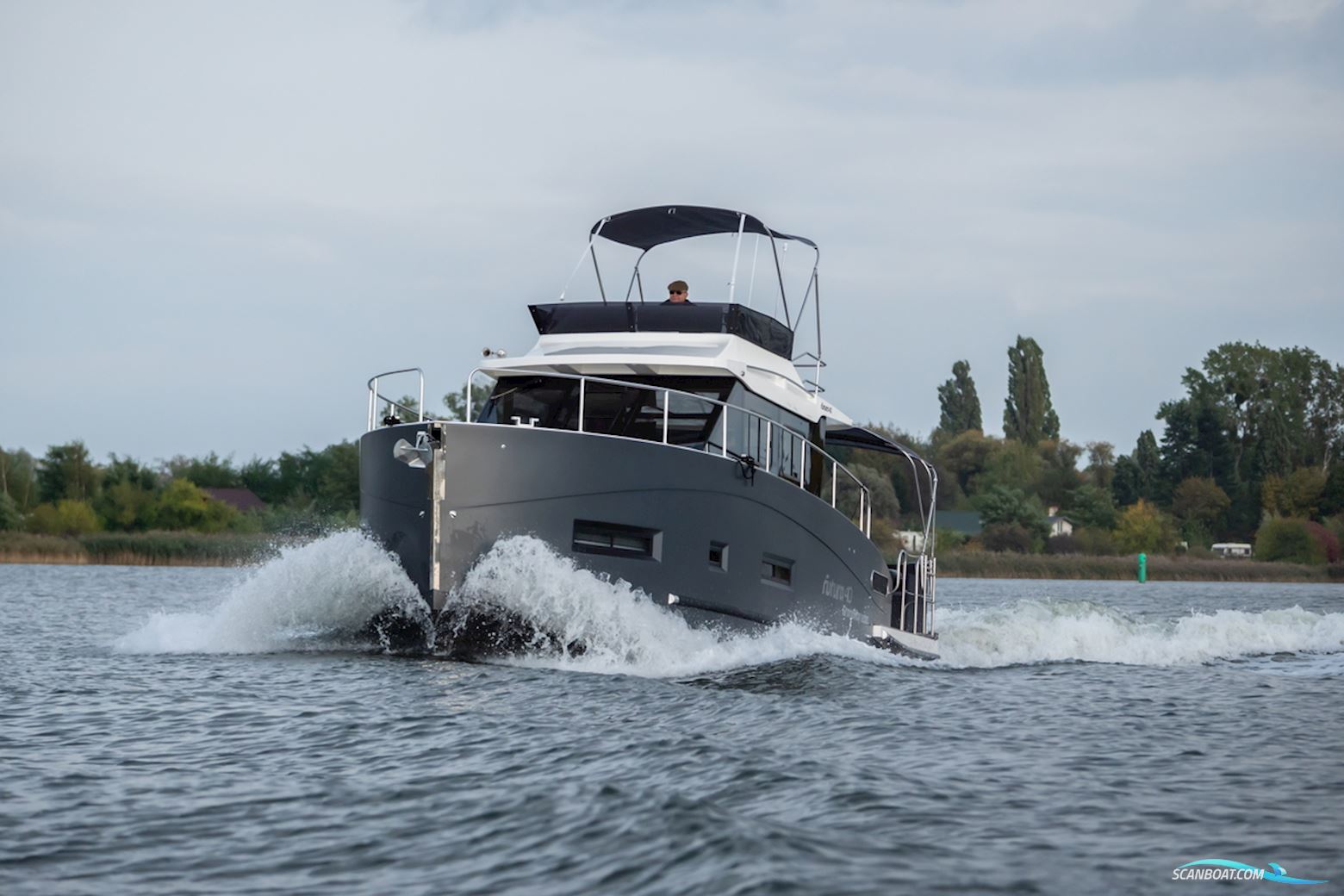 Cobra Yachts Futura 40 Grand Horizon