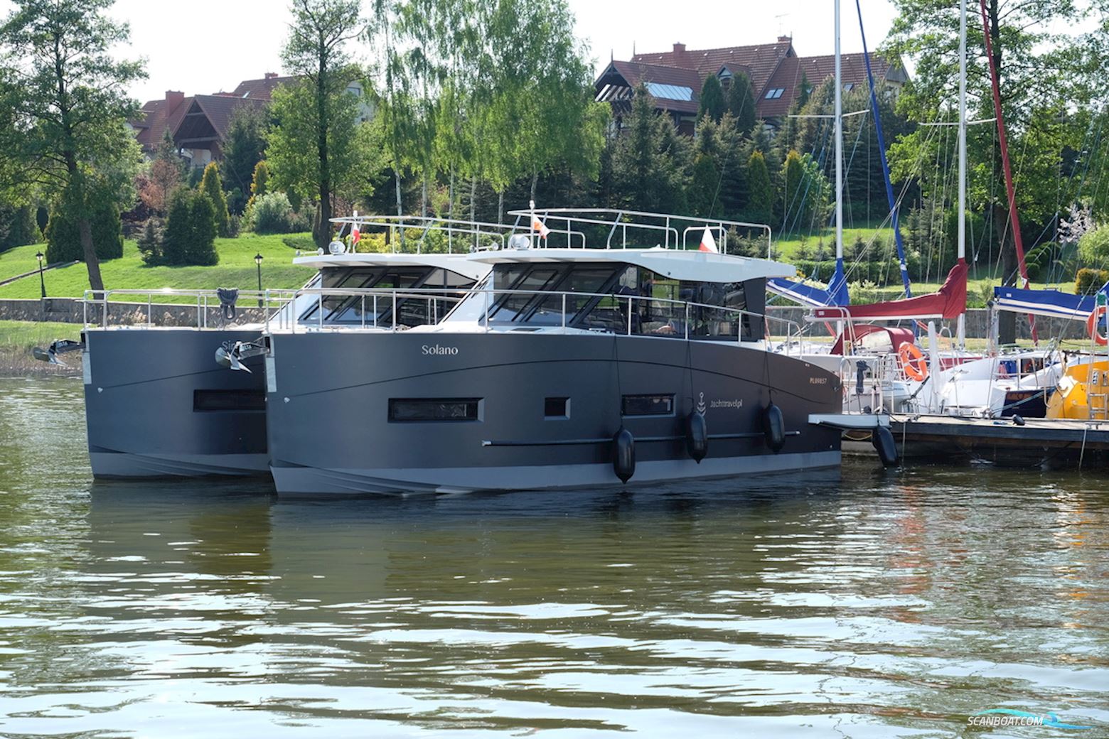 Cobra Yachts Futura 40 Grand Horizon