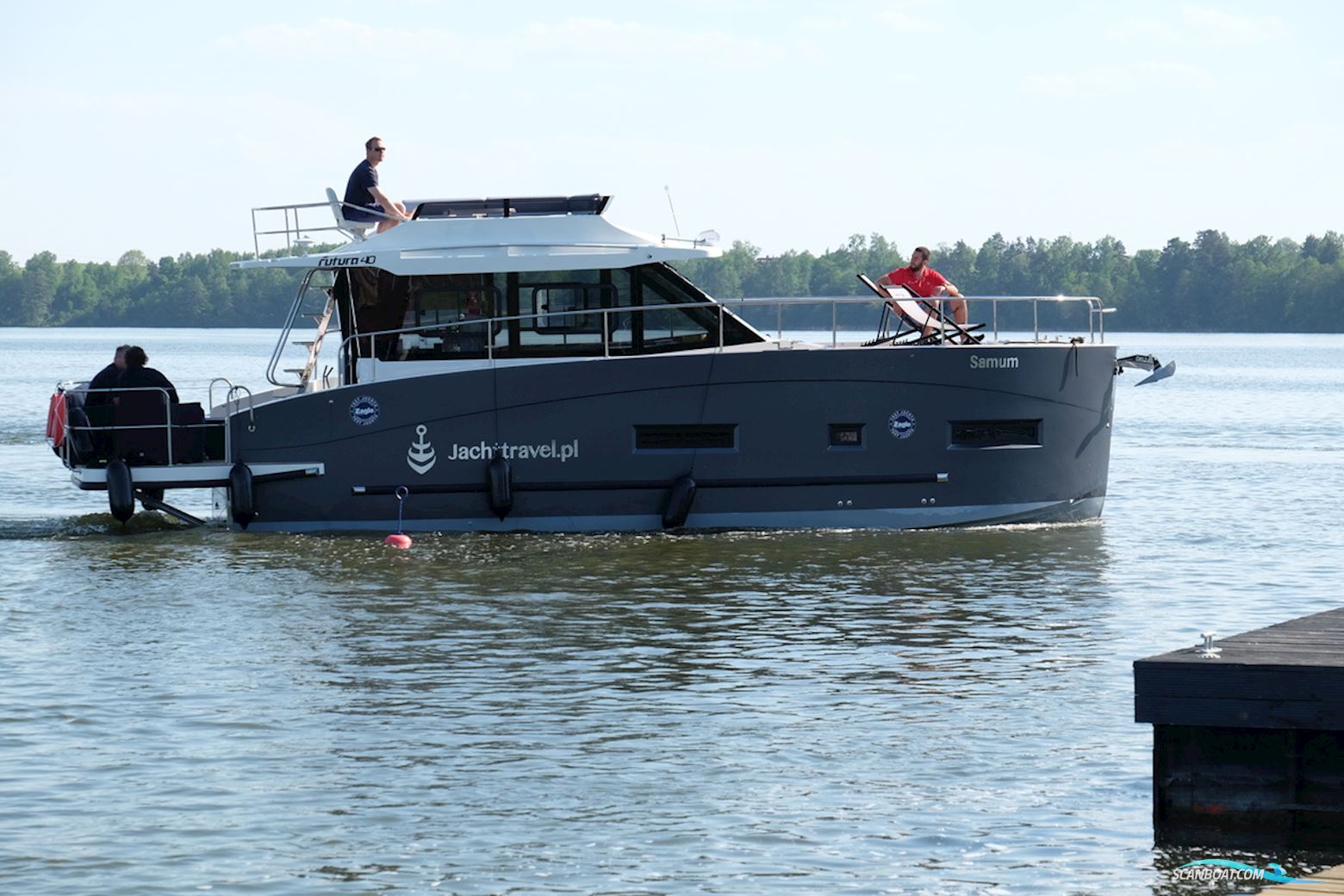 Cobra Yachts Futura 40 Grand Horizon