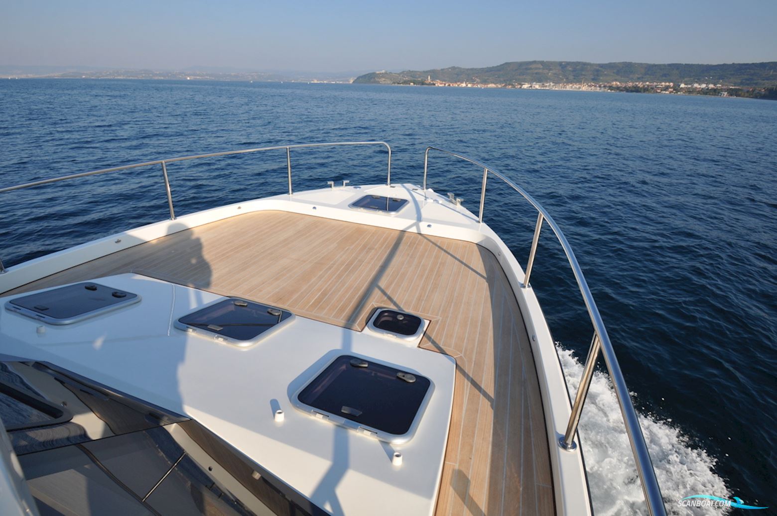 Cobra Yachts Futura 40 Grand Horizon