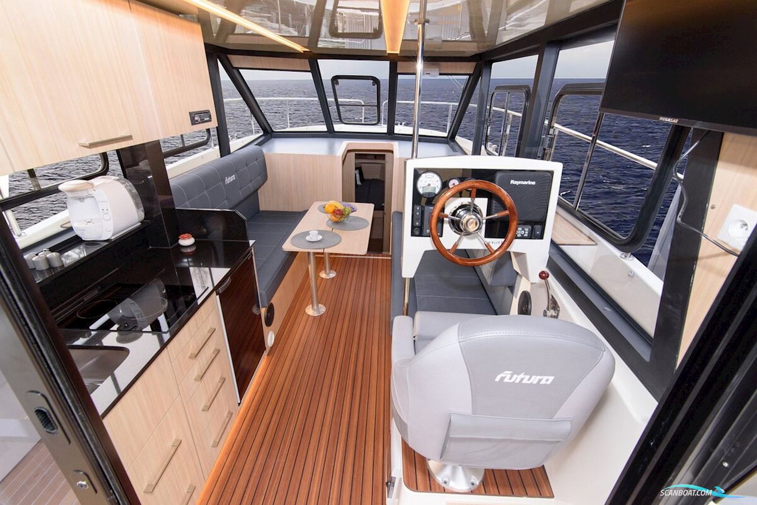 Cobra Yachts Futura 40 Grand Horizon