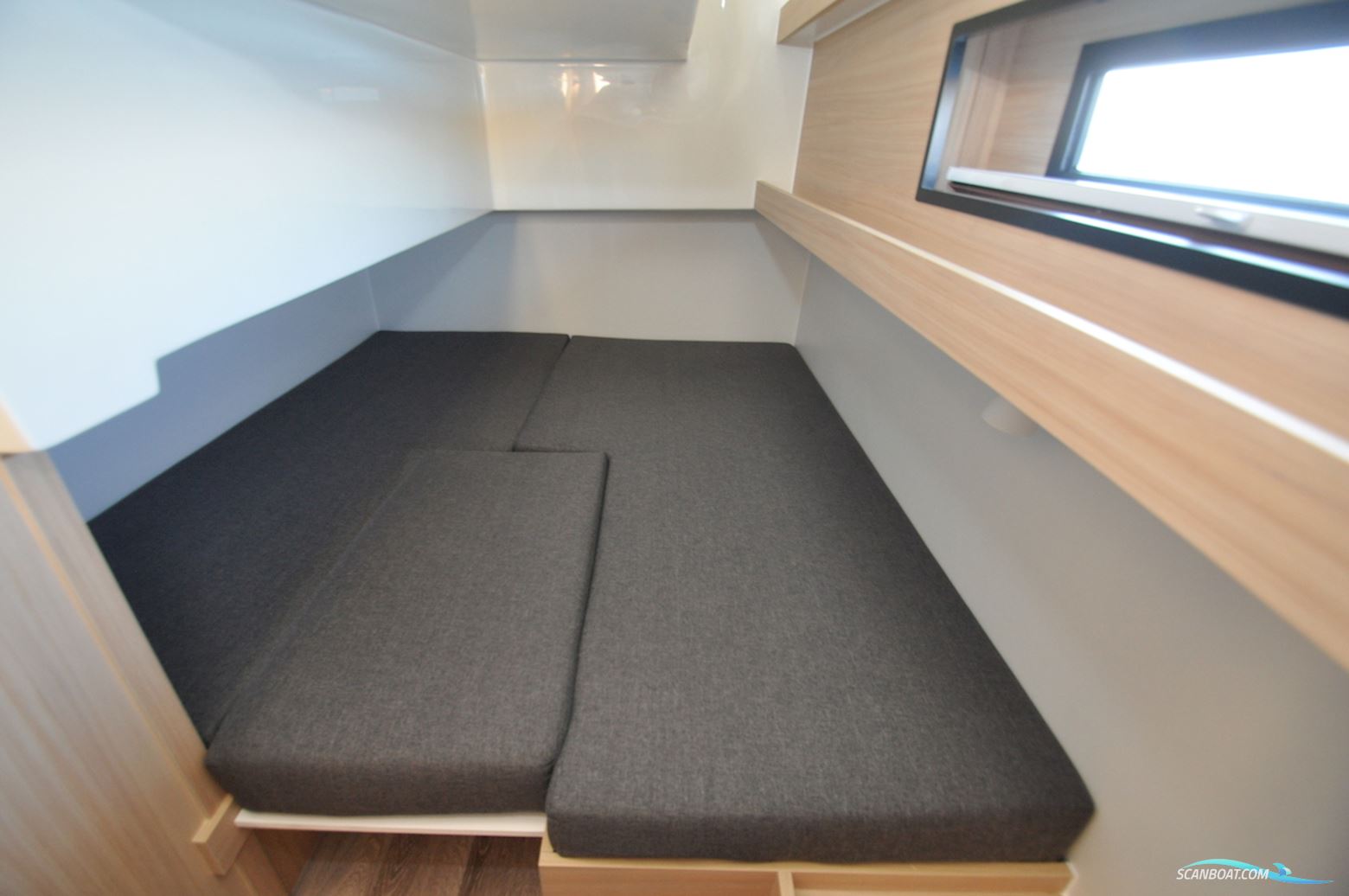 Cobra Yachts Futura 40 Grand Horizon