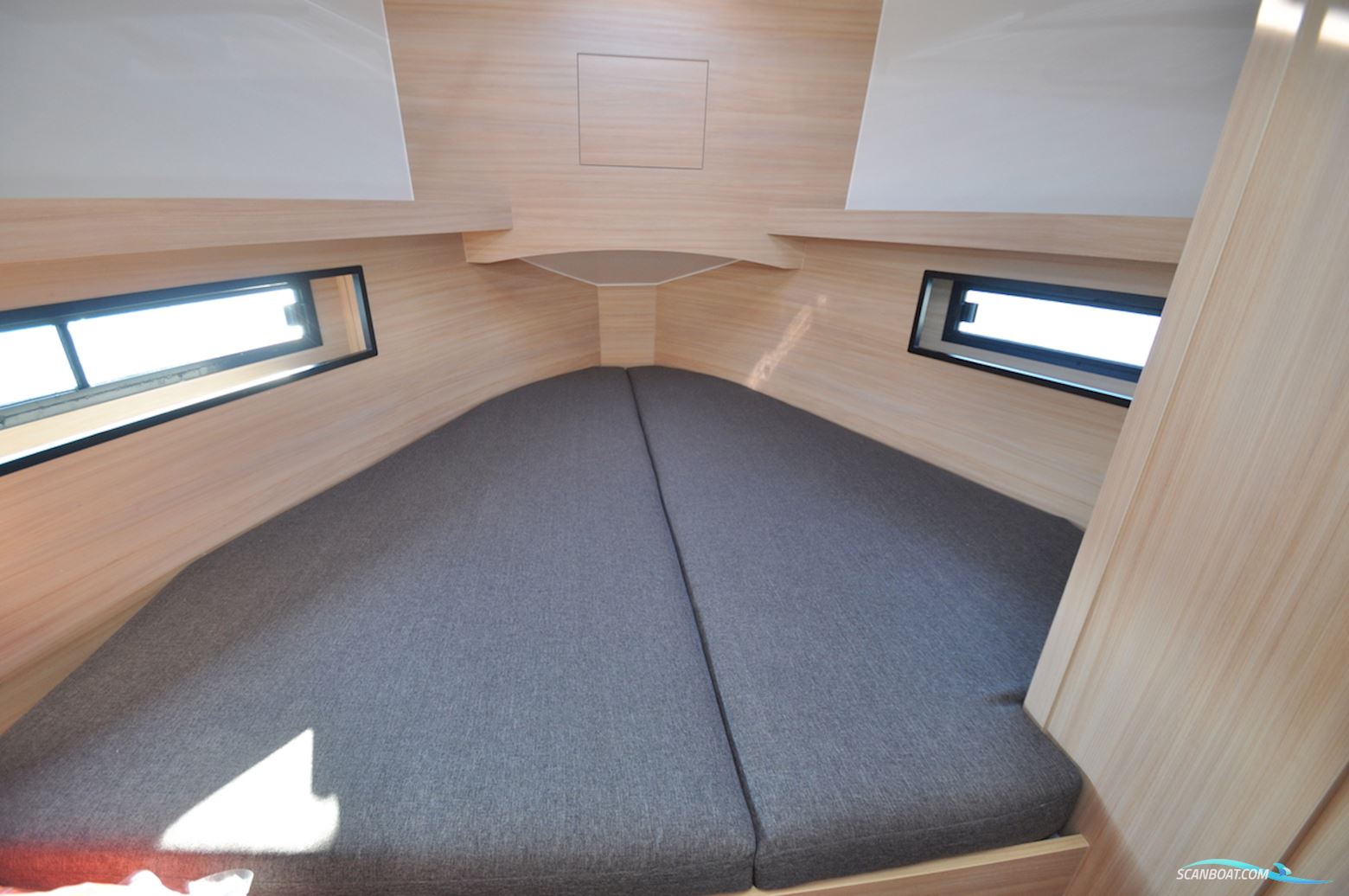 Cobra Yachts Futura 40 Grand Horizon