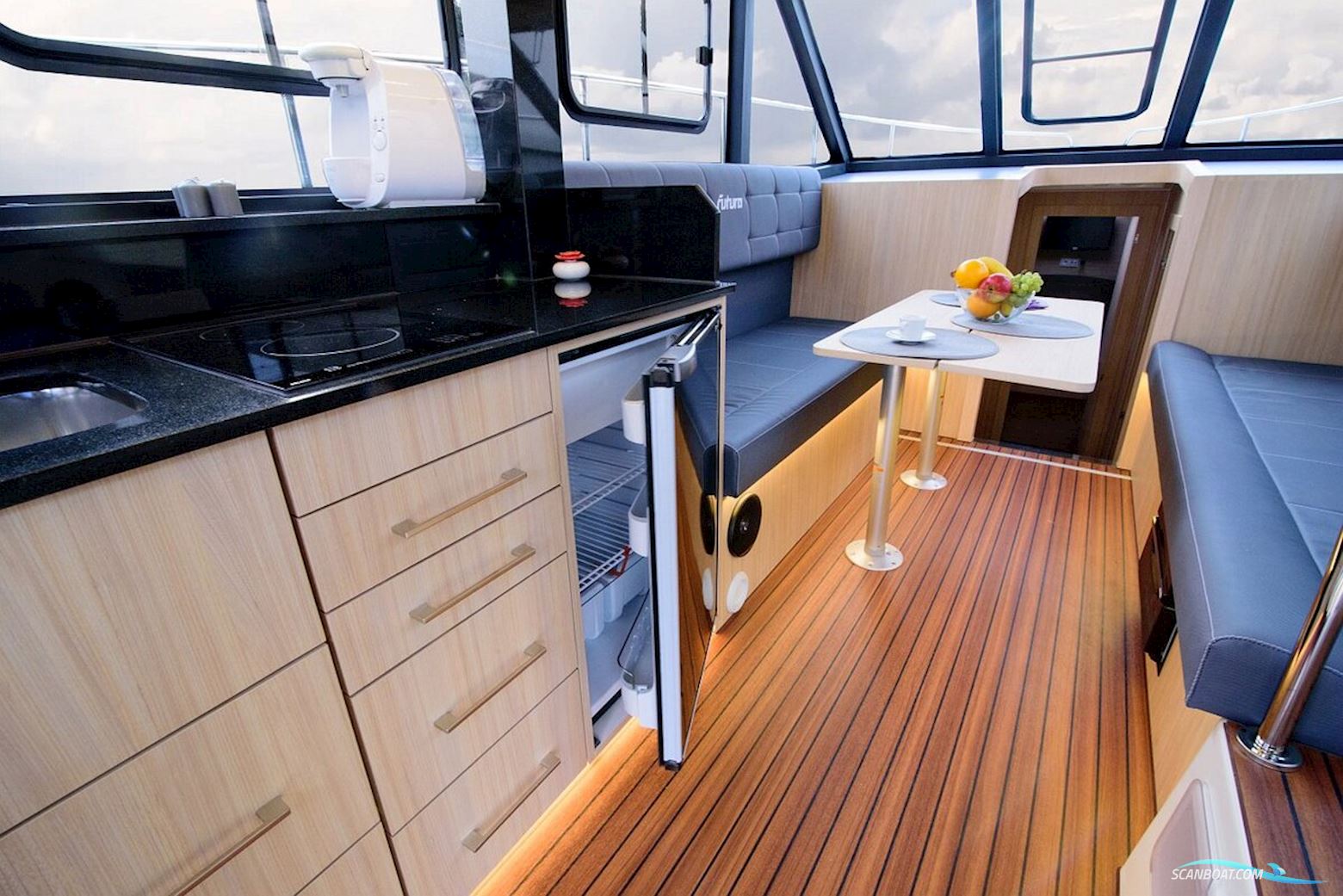 Cobra Yachts Futura 40 Grand Horizon