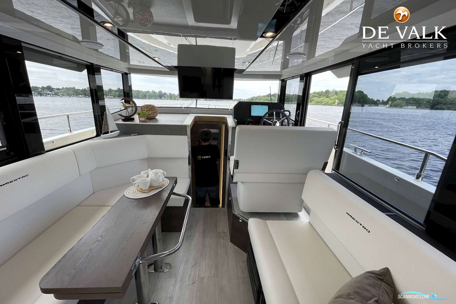 Cobra Yachts Maestro 42