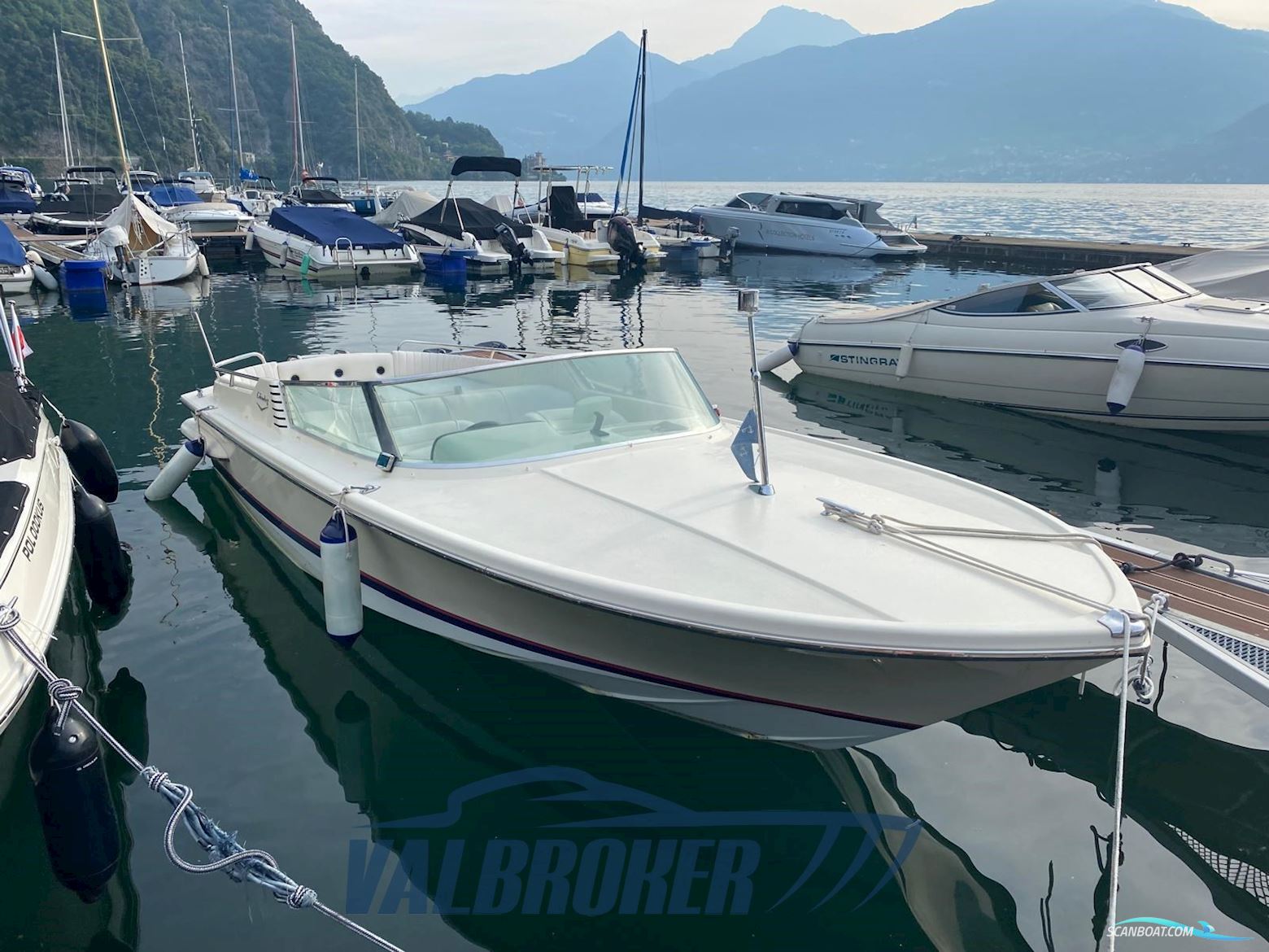Colombo Super Indios 21 Motorbåt 1989, med Mercruiser 5.0 V8 Alpha One motor, Italien