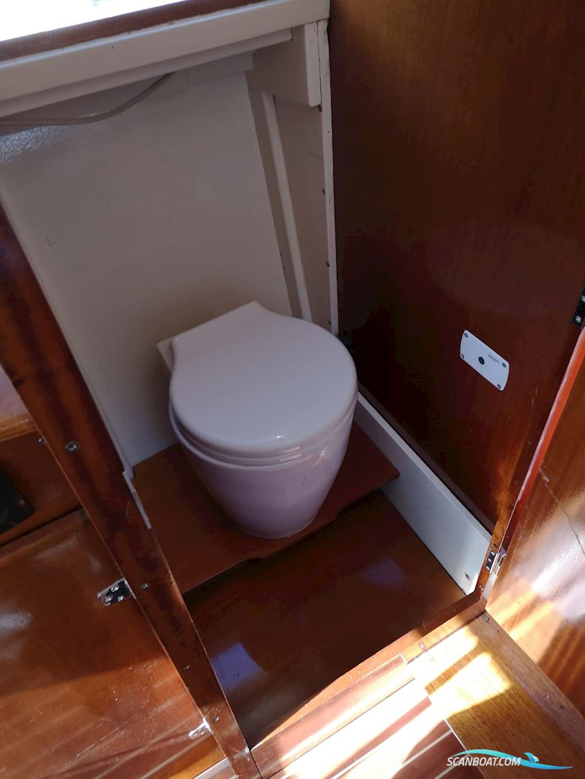Coronet 22 Explorer