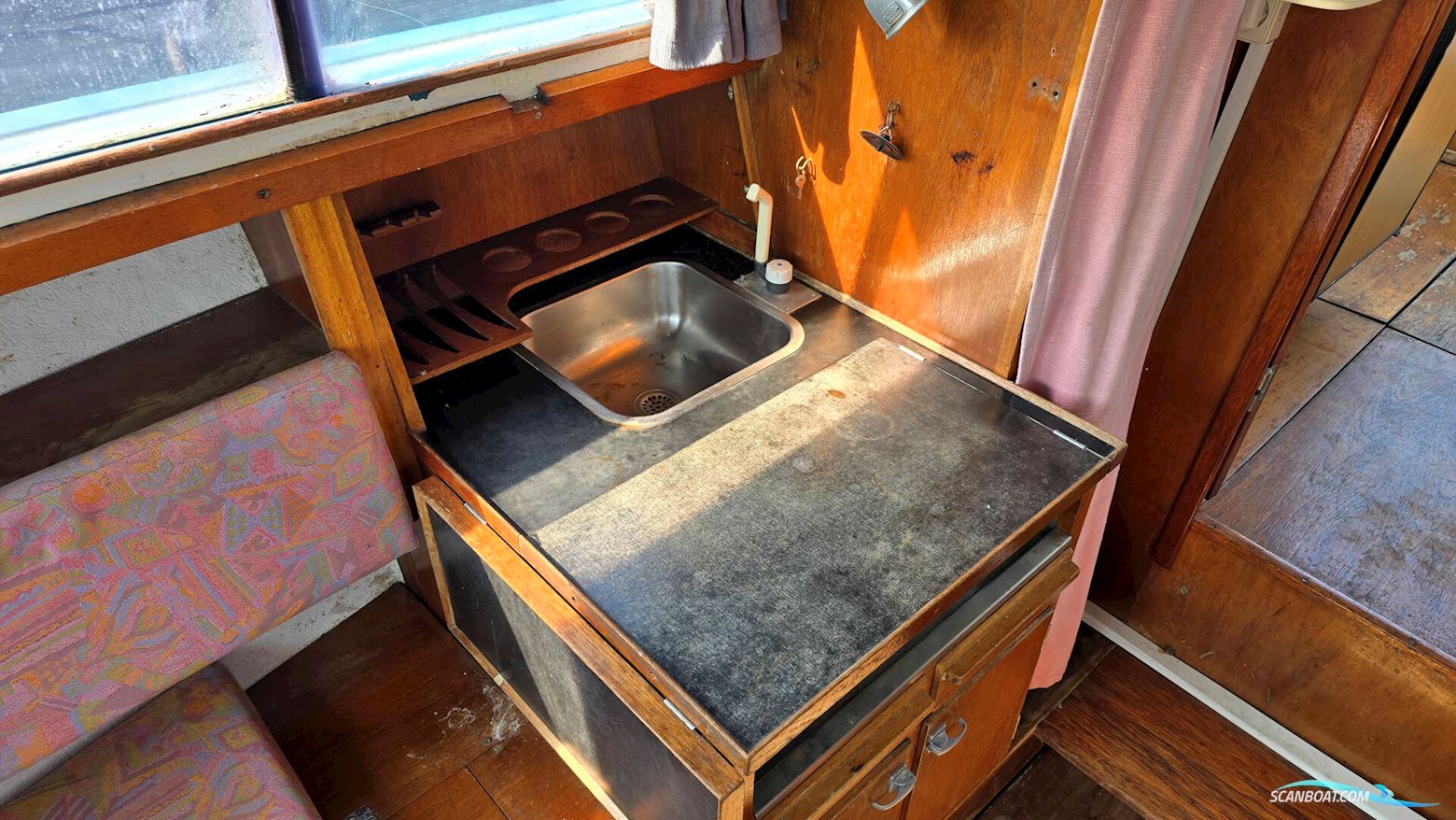 Coronet 24 Cabin