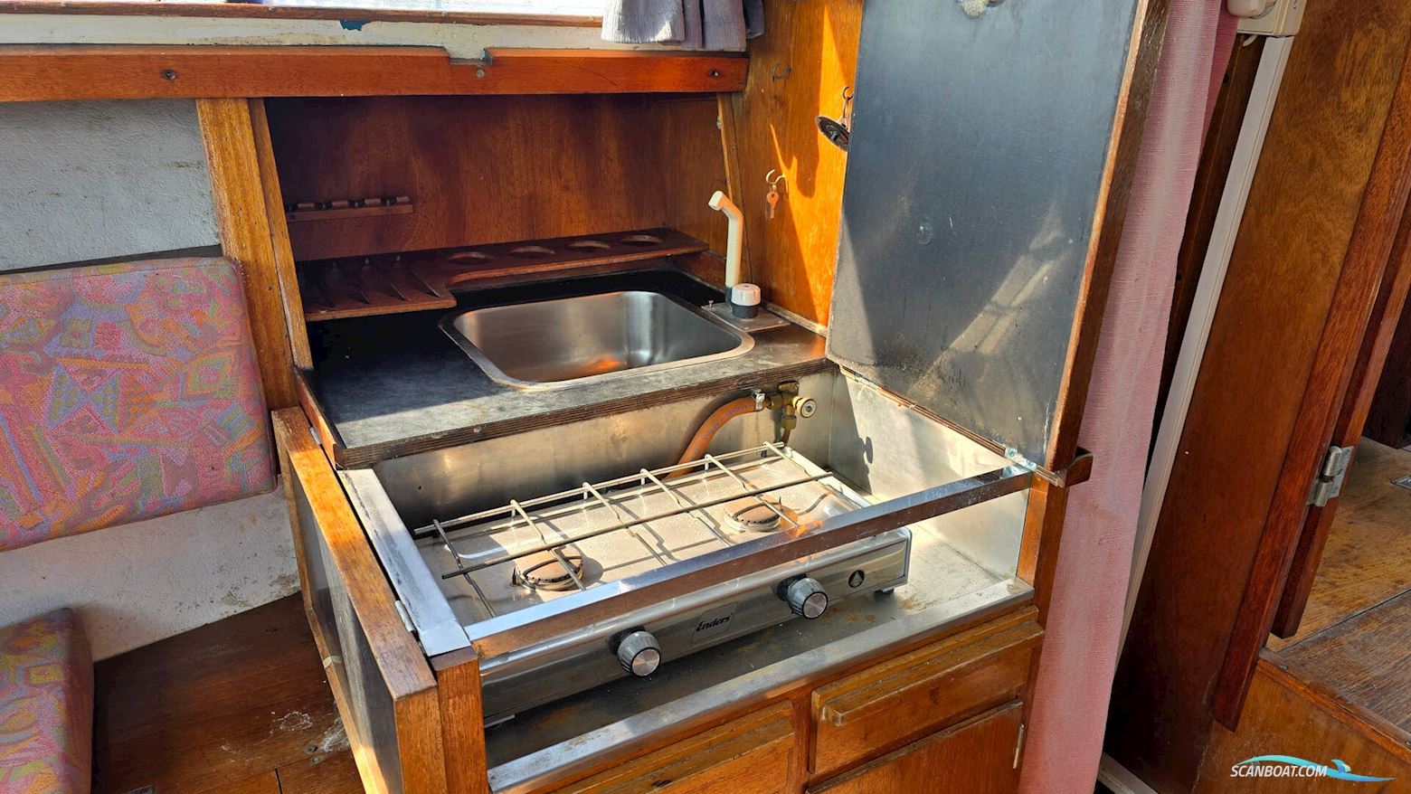 Coronet 24 Cabin