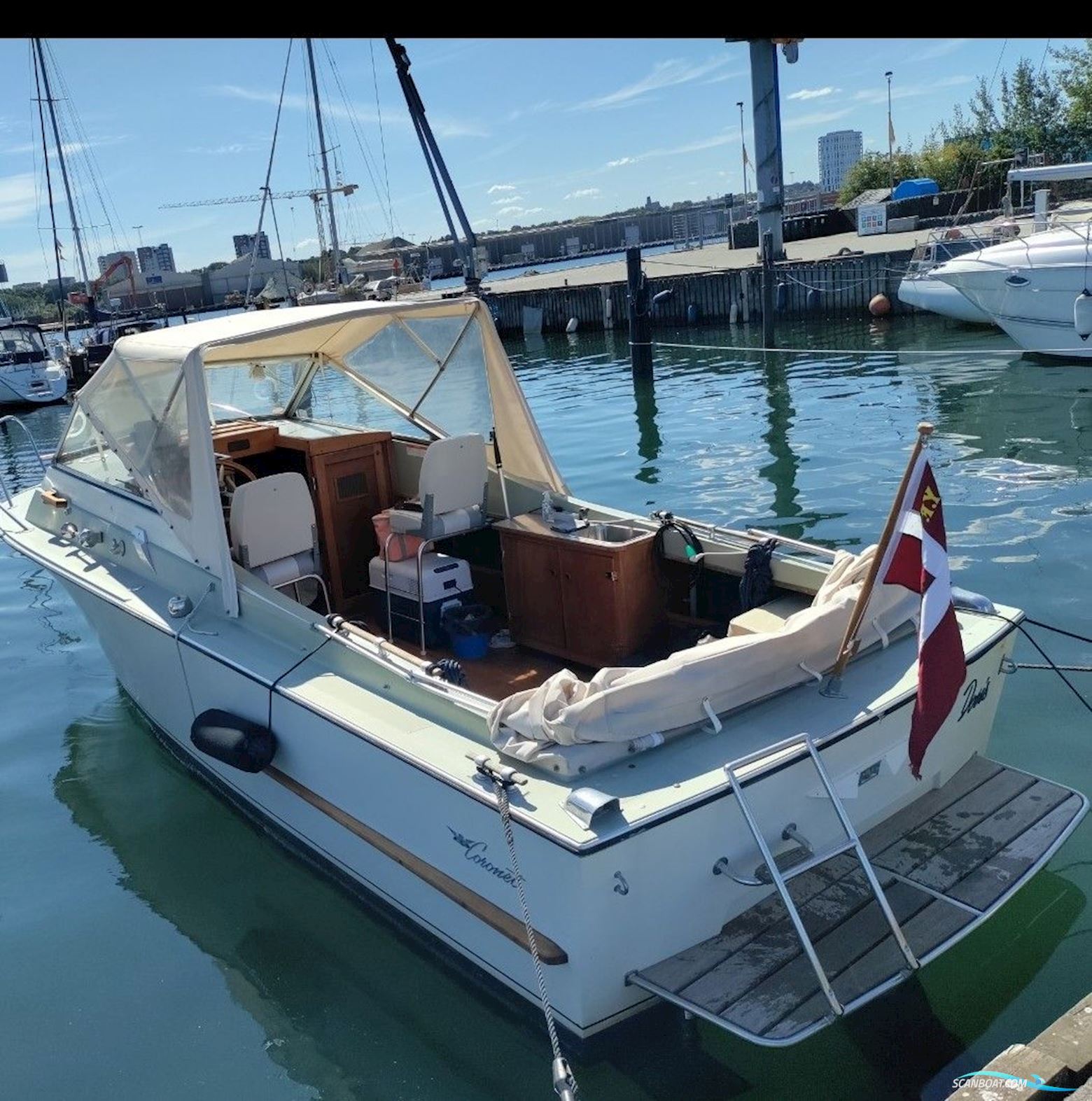 Coronet 24 Weekender