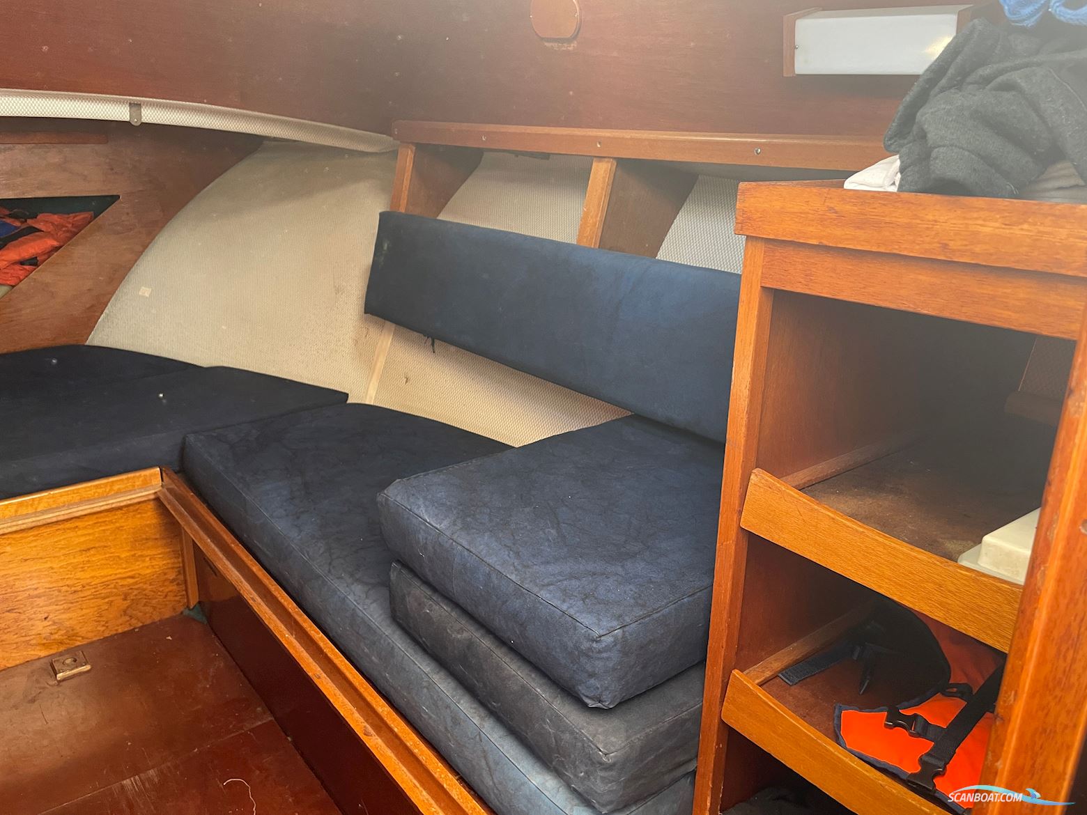 Coronet 24 Weekender