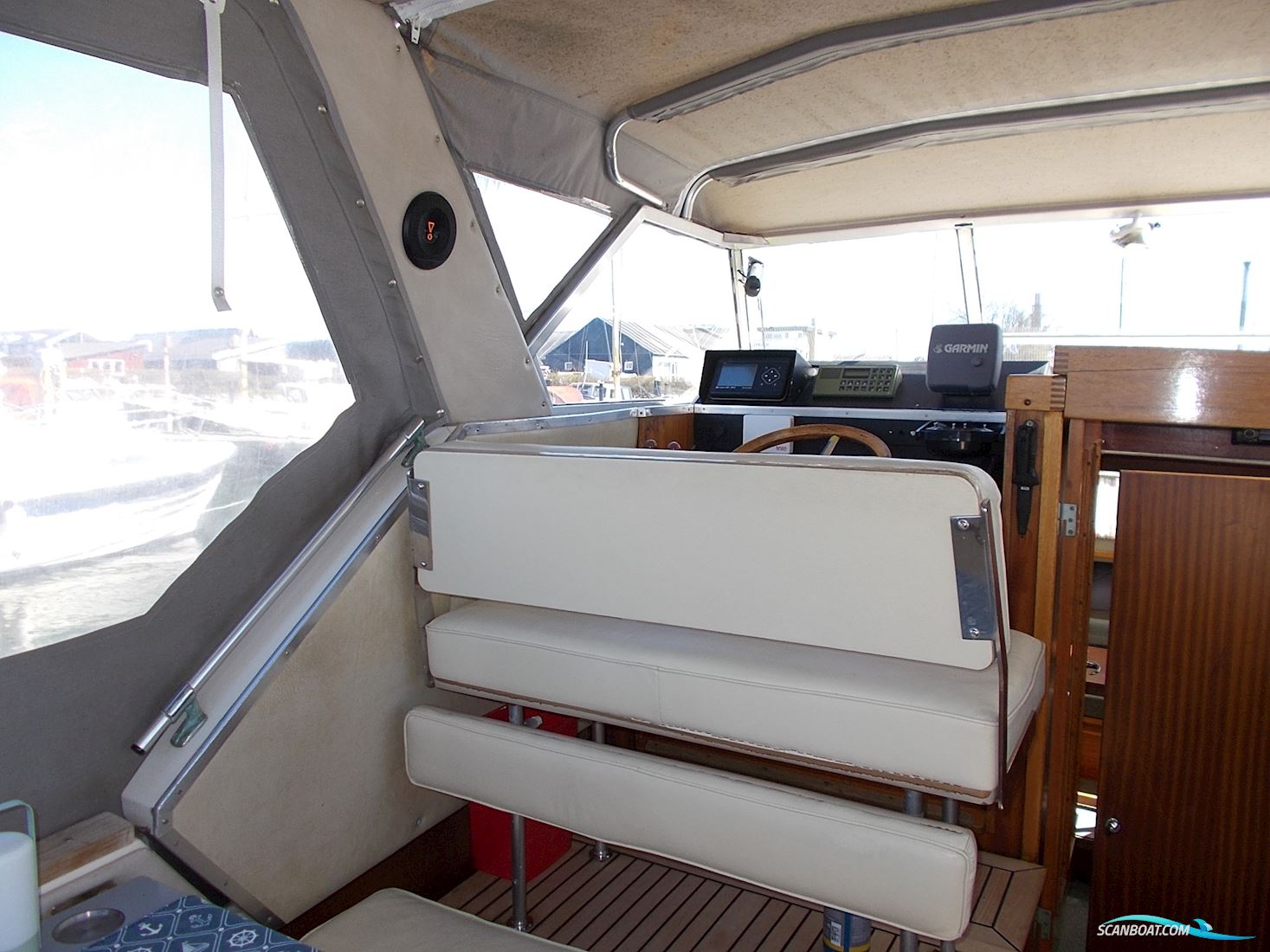 Coronet 31 Aft Cabin
