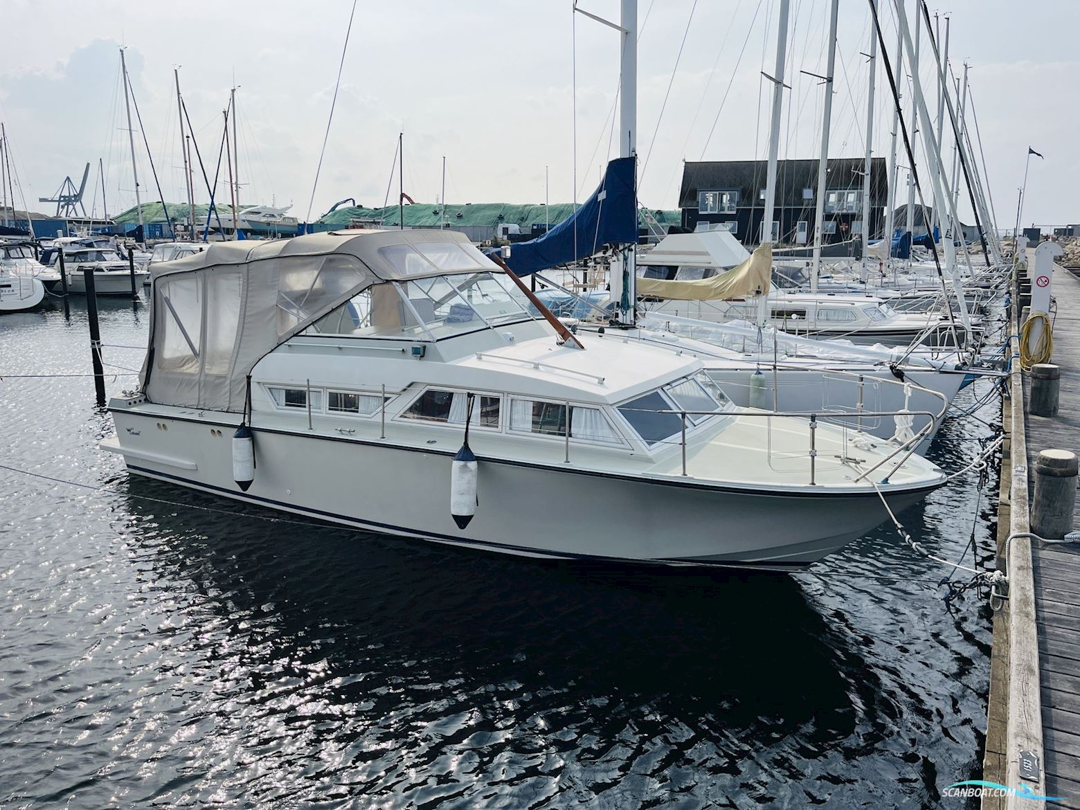 Coronet 32 Oceanfarer Motorbåt 1978, med 2 x Mercedes motor, Danmark