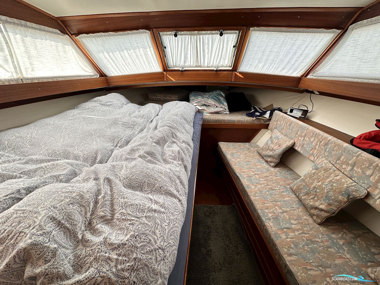 Coronet 32 Oceanfarer