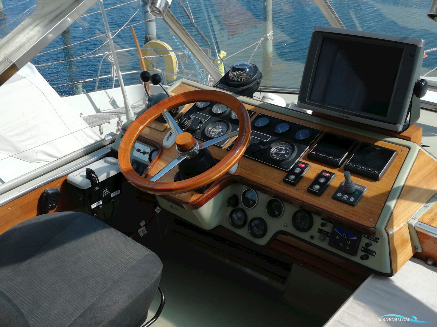 Coronet 32 Oceanfarer