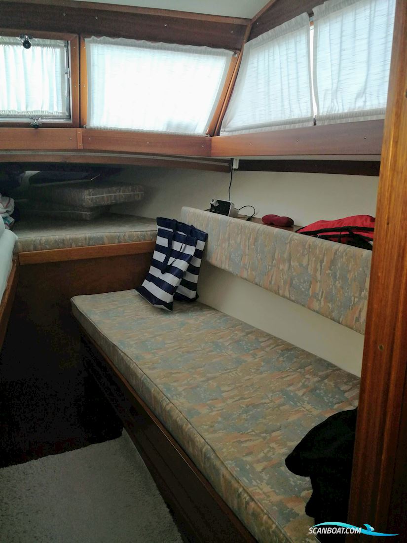 Coronet 32 Oceanfarer