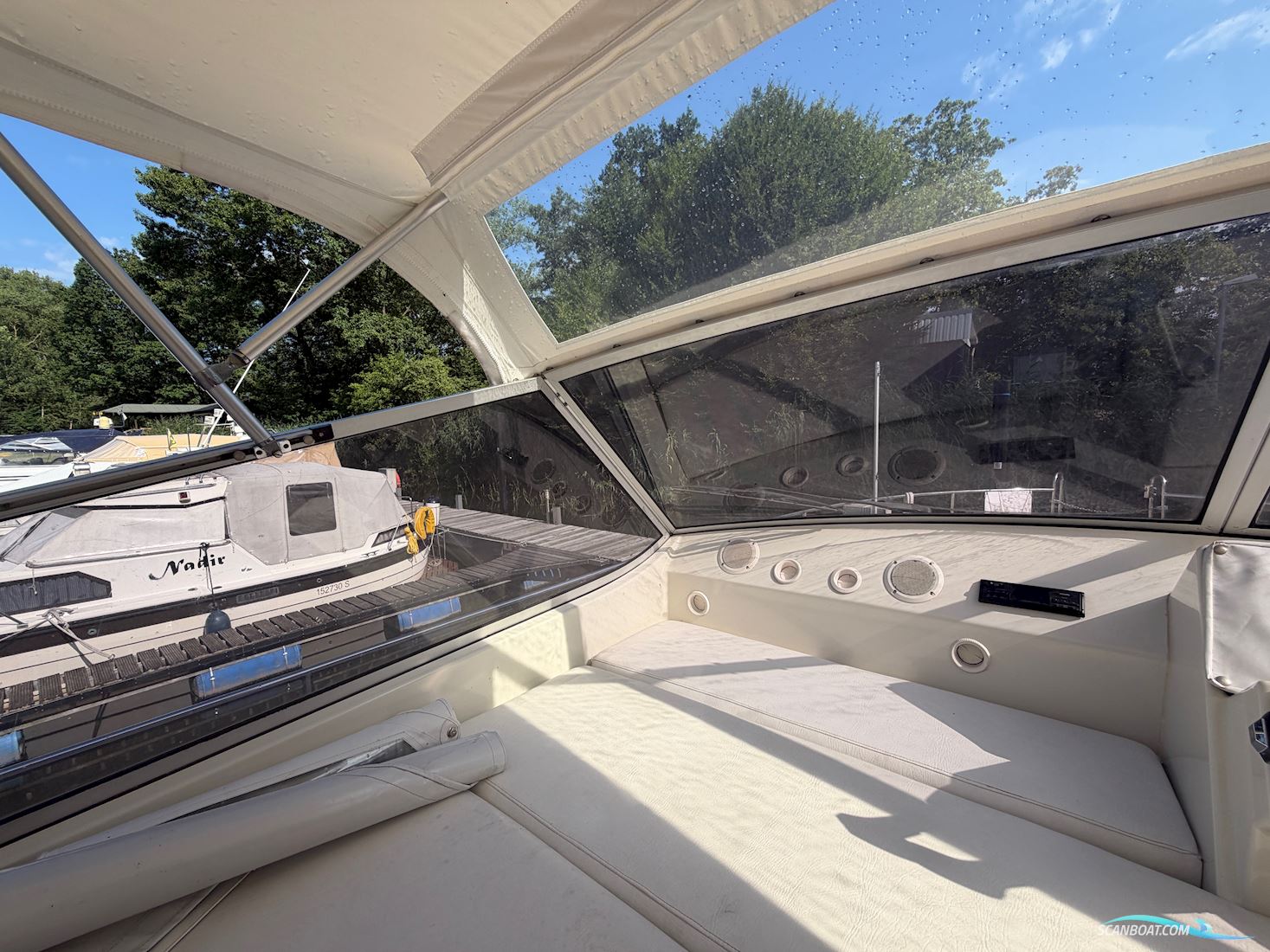 Coronet Commander 38`