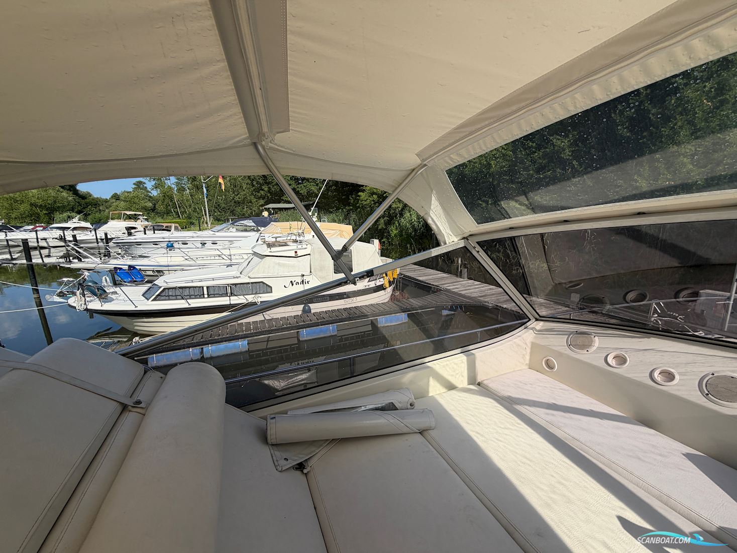 Coronet Commander 38`