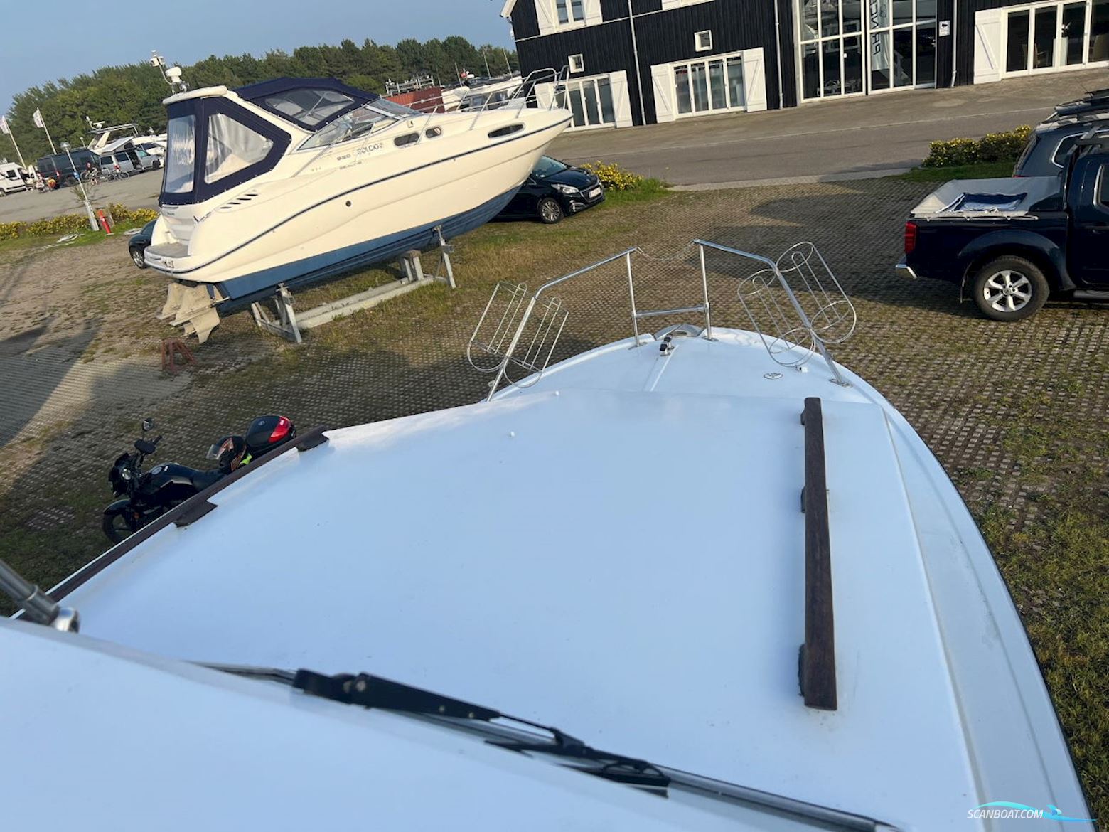 Coronet De Luxe 24 Cabin