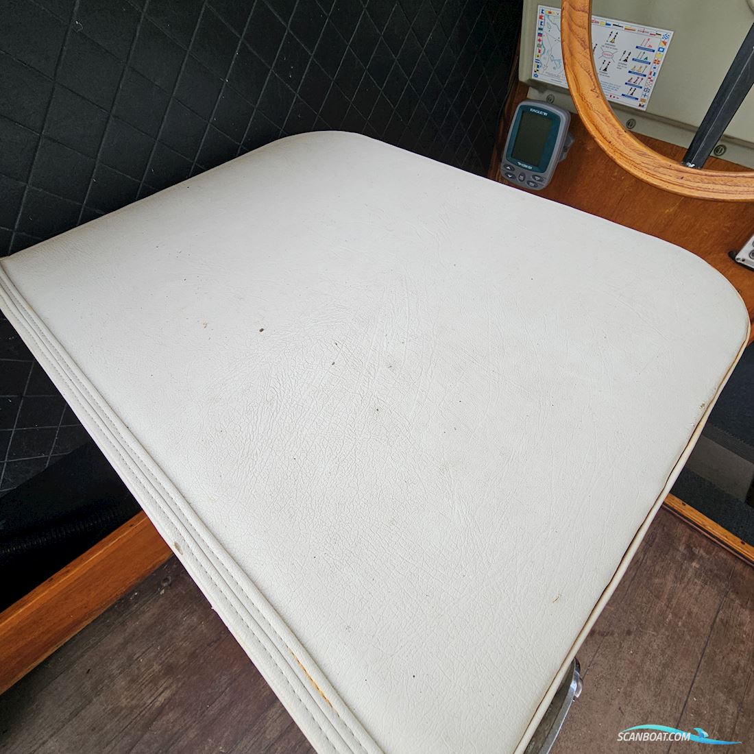 Coronet De Luxe 24 Cabin, Special Kun nu i April Nyere Mercury Motor