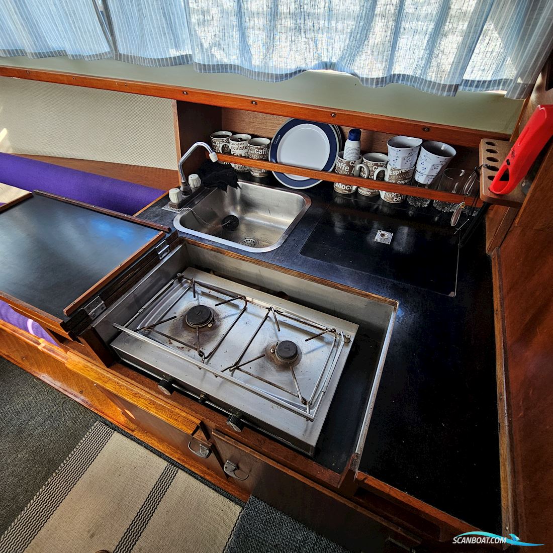 Coronet De Luxe 24 Cabin, Super Billigt April Nyere Mercury Motor