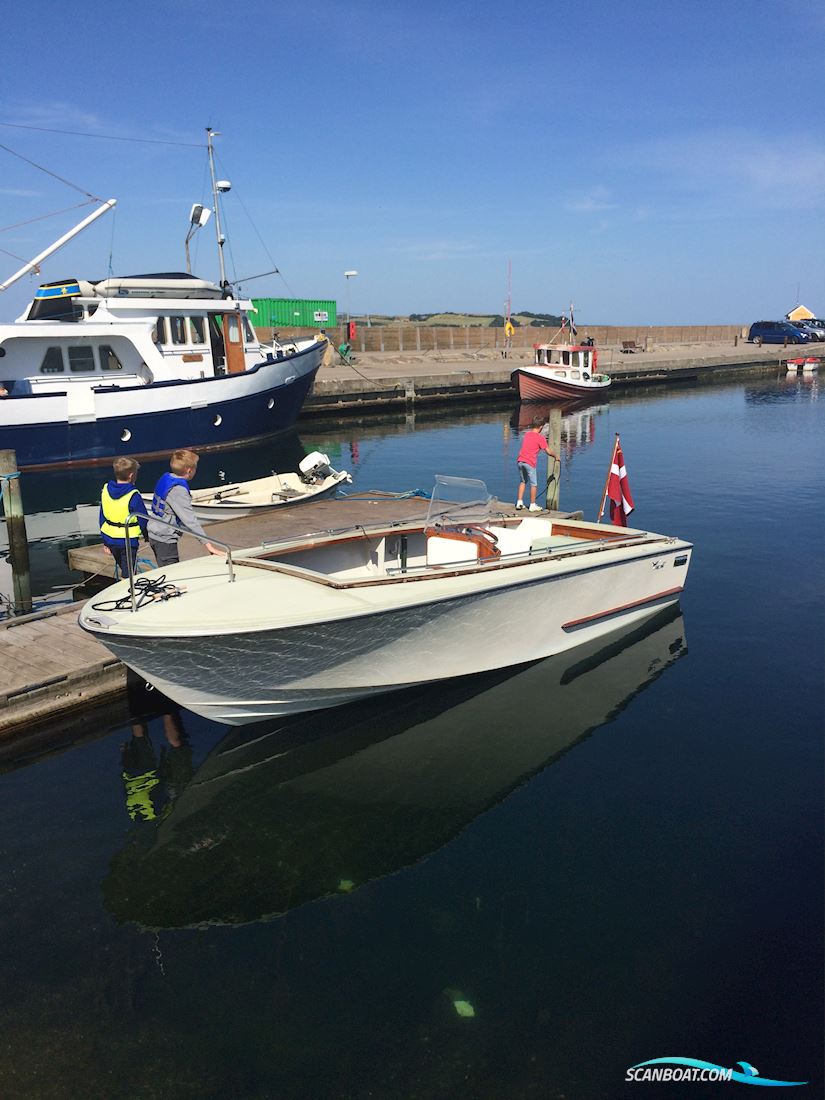 Coronet, Playmate Motorbåt 1969, med Volvo Penta Gxi motor, Danmark