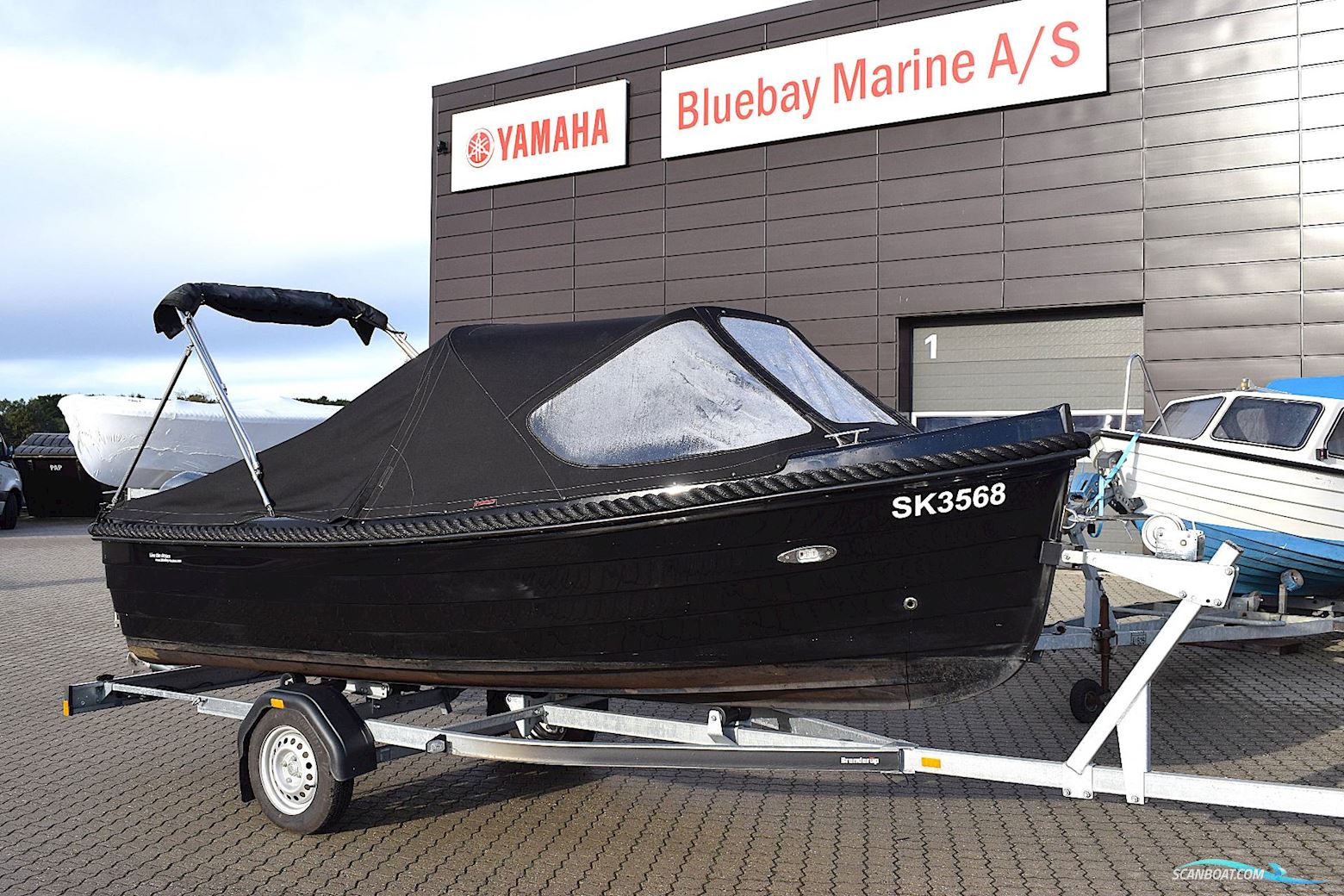 Corsiva 475 New Age - 25 HK Yamaha/Udstyr