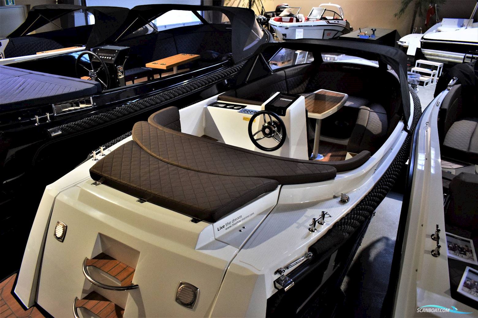 Corsiva 595 Tender - 25 HK Yamaha/Udstyr