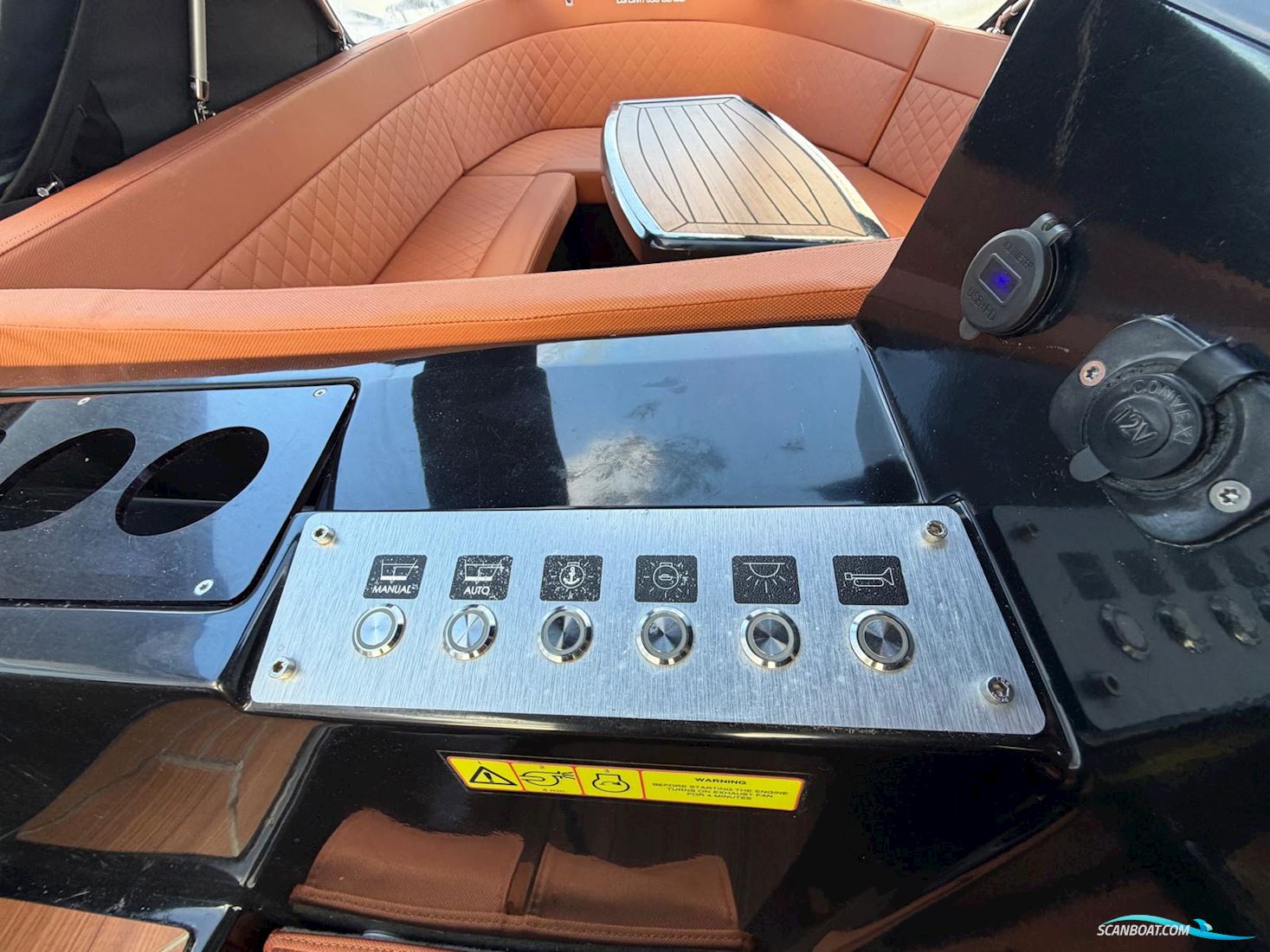 Corsiva 595 Tender