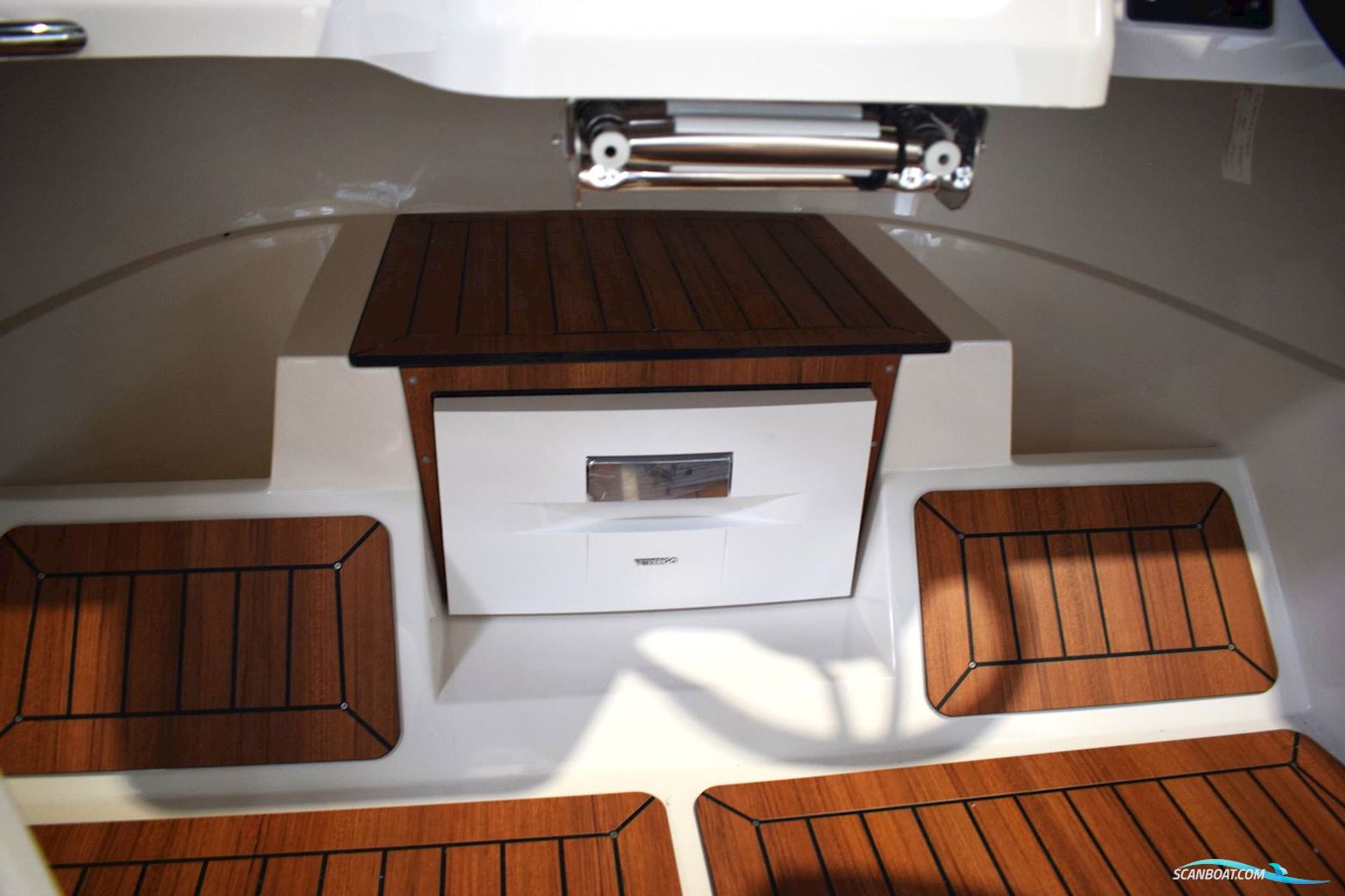 Corsiva 607 Runabout - 25 HK Yamaha/Udstyr