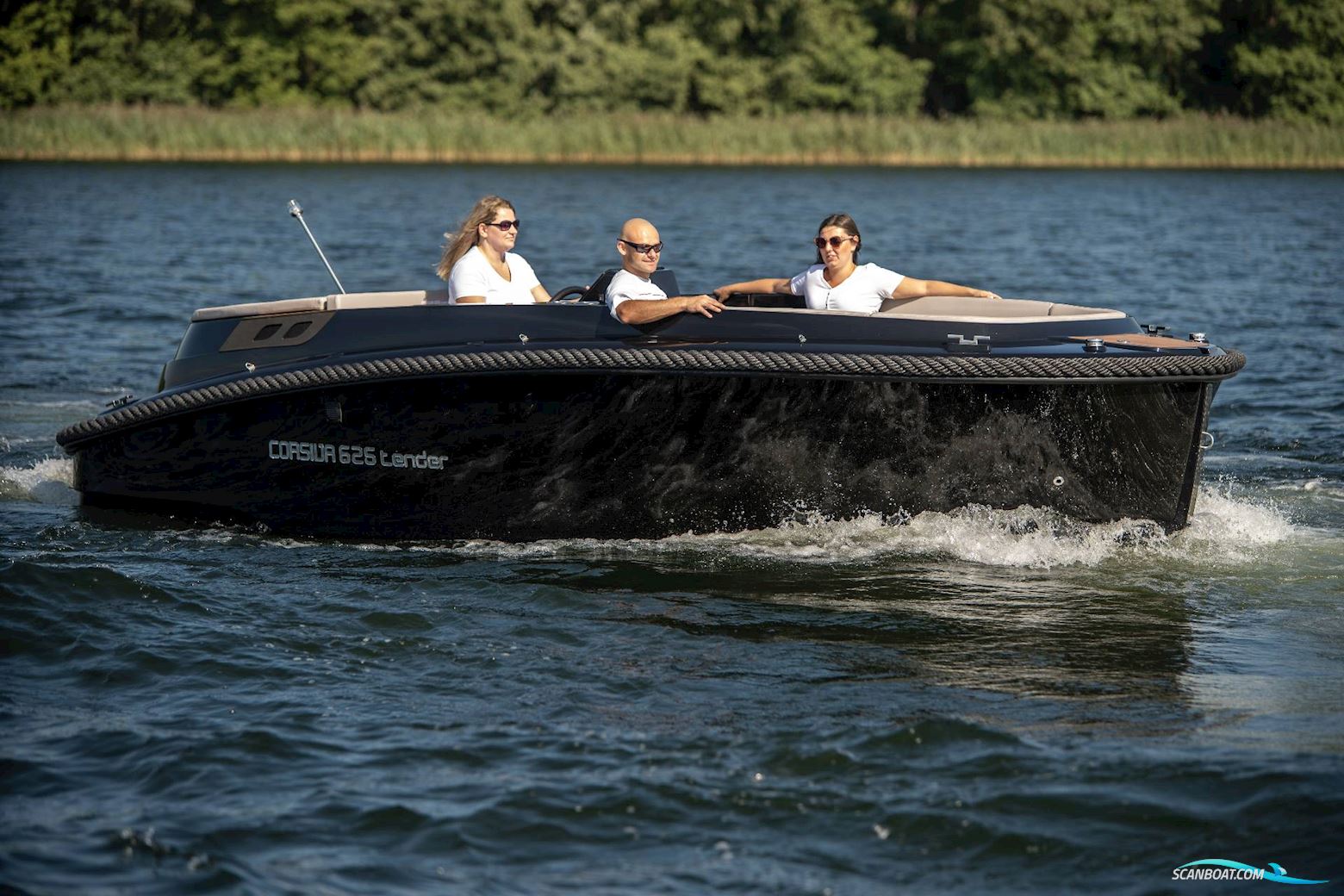 Corsiva 625 Tender 25 HK Yamaha/Udstyr
