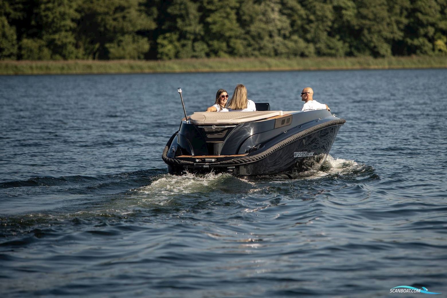 Corsiva 625 Tender 25 HK Yamaha/Udstyr