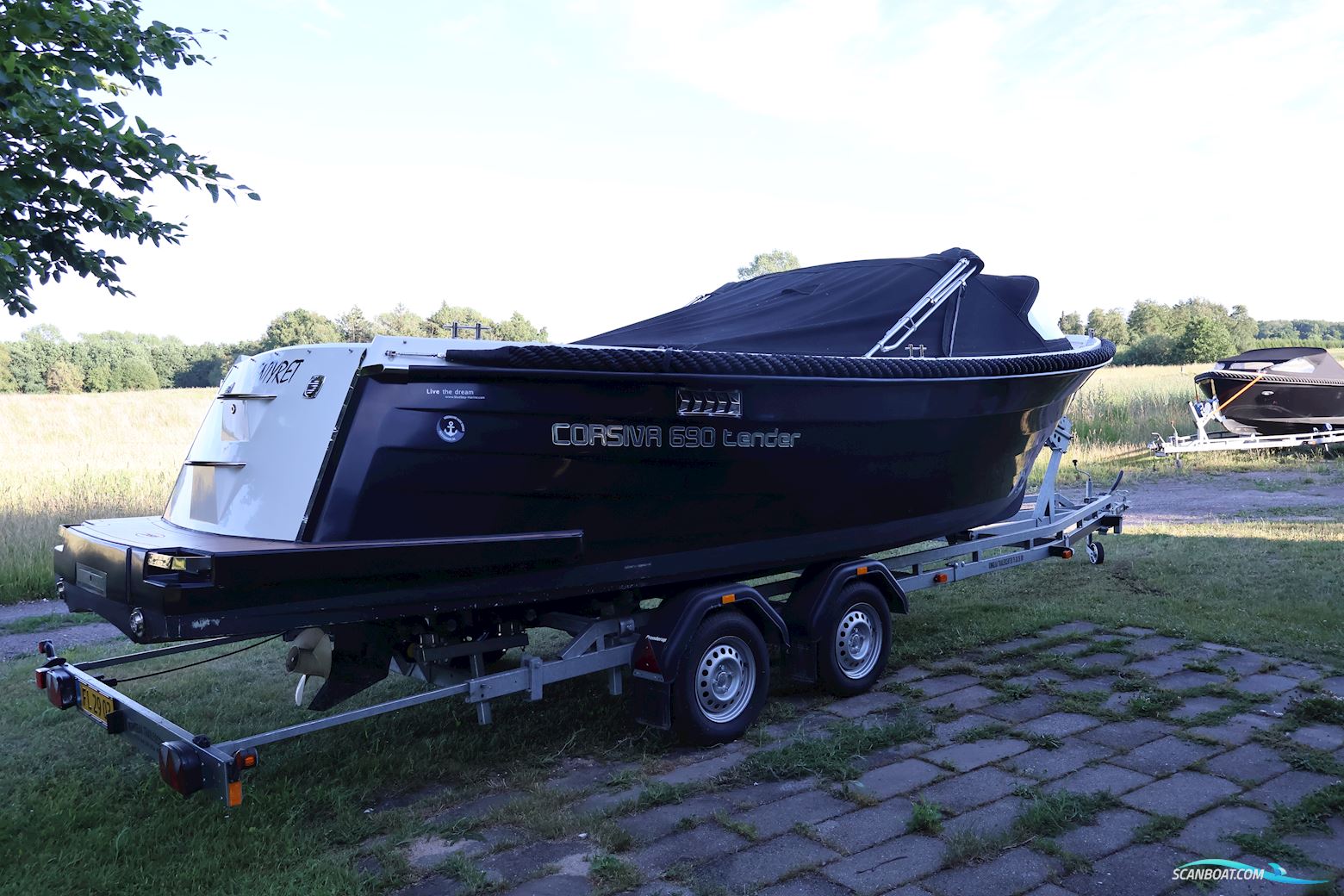 Corsiva 690 Tender 2020 70HK