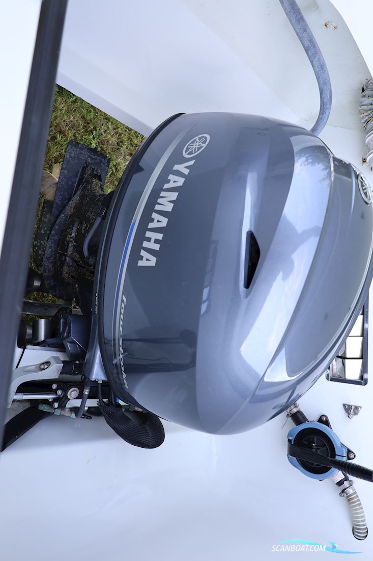 Corsiva 690 Tender 2020 70HK