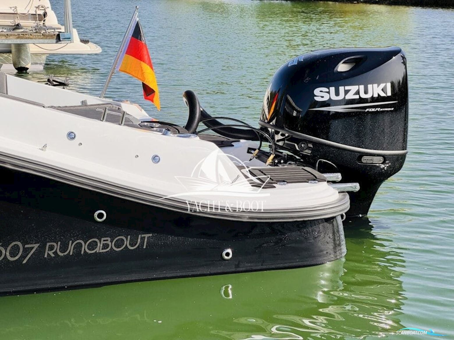 Corsiva Yachting 607 Runabout