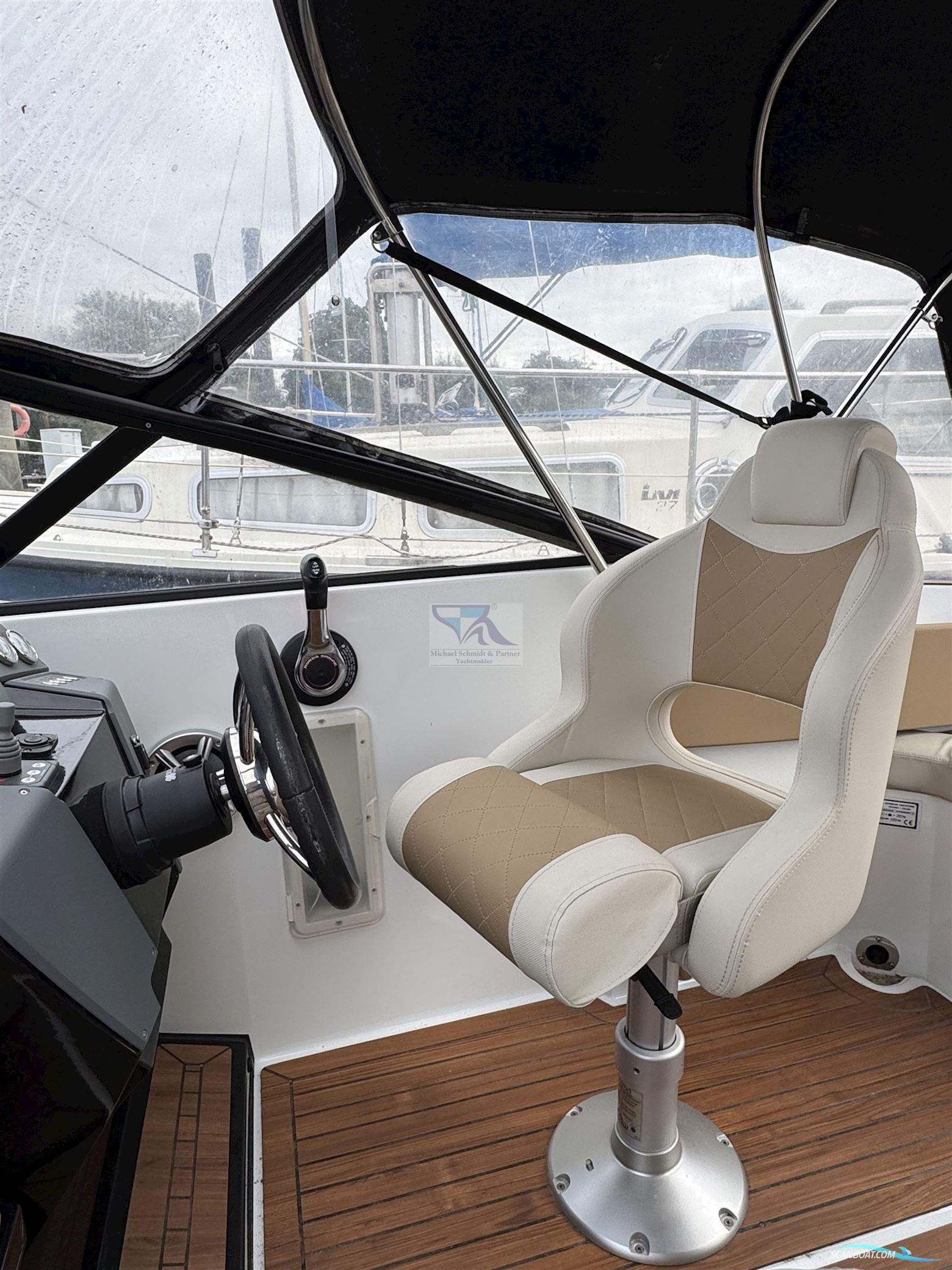 Corsiva Yachting Coaster 600 DC