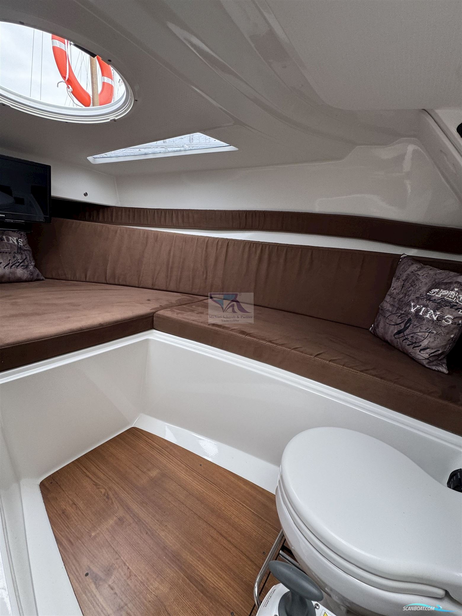 Corsiva Yachting Coaster 600 DC