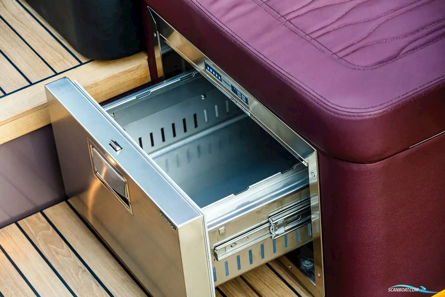 Cranchi A32 LT - New Preorder Fra