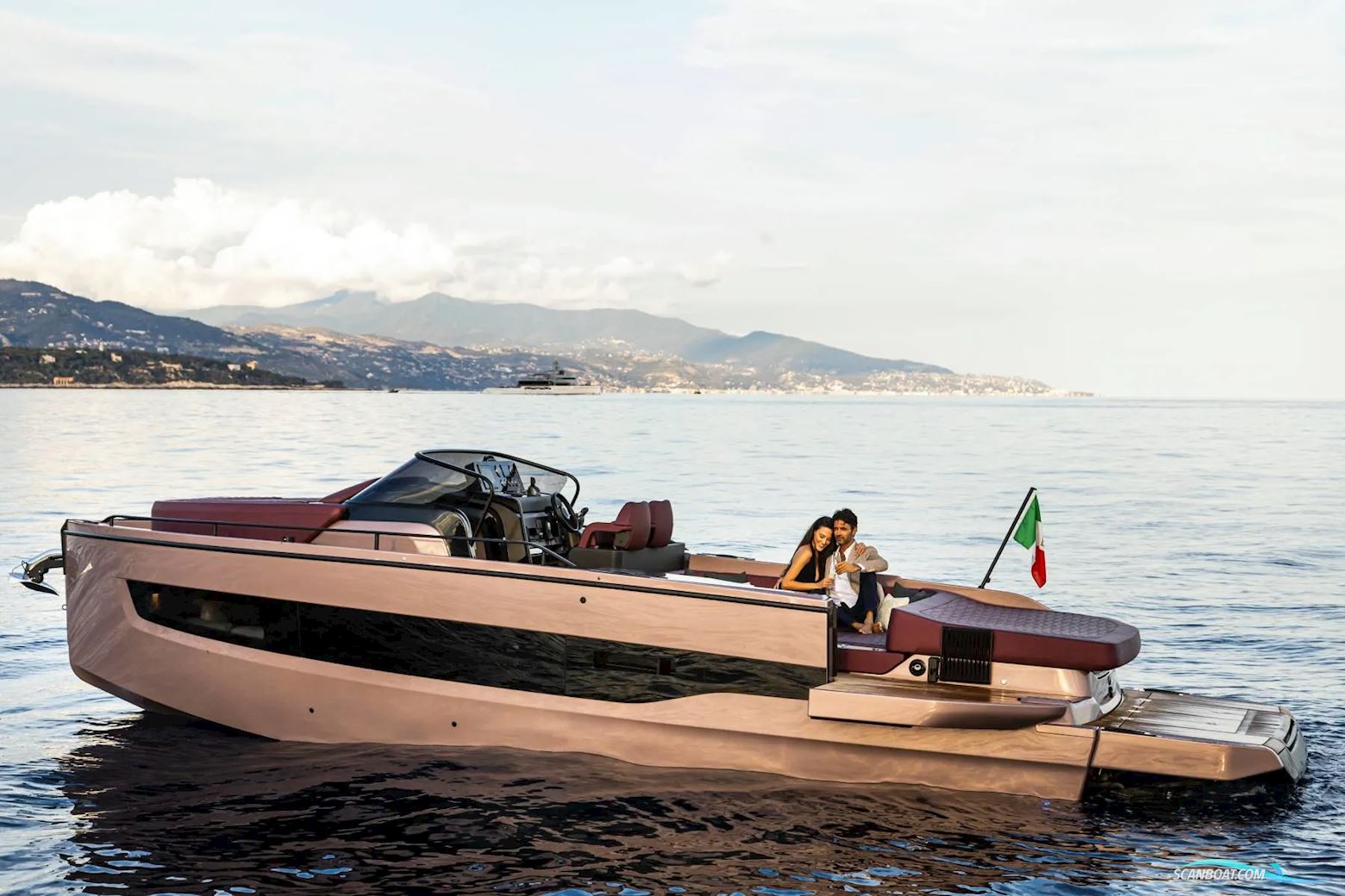 Cranchi A32 LT - New Preorder Fra