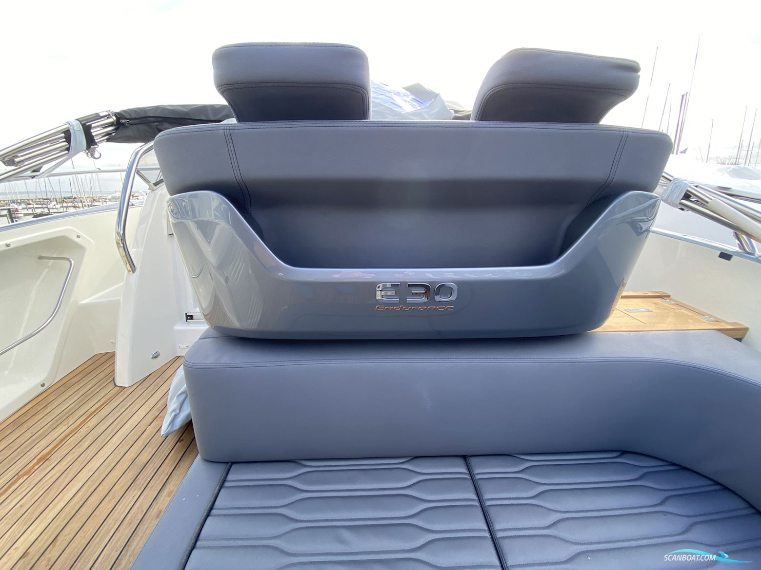 Cranchi E30 Endurance (2021) YDERLIGERE NEDSAT