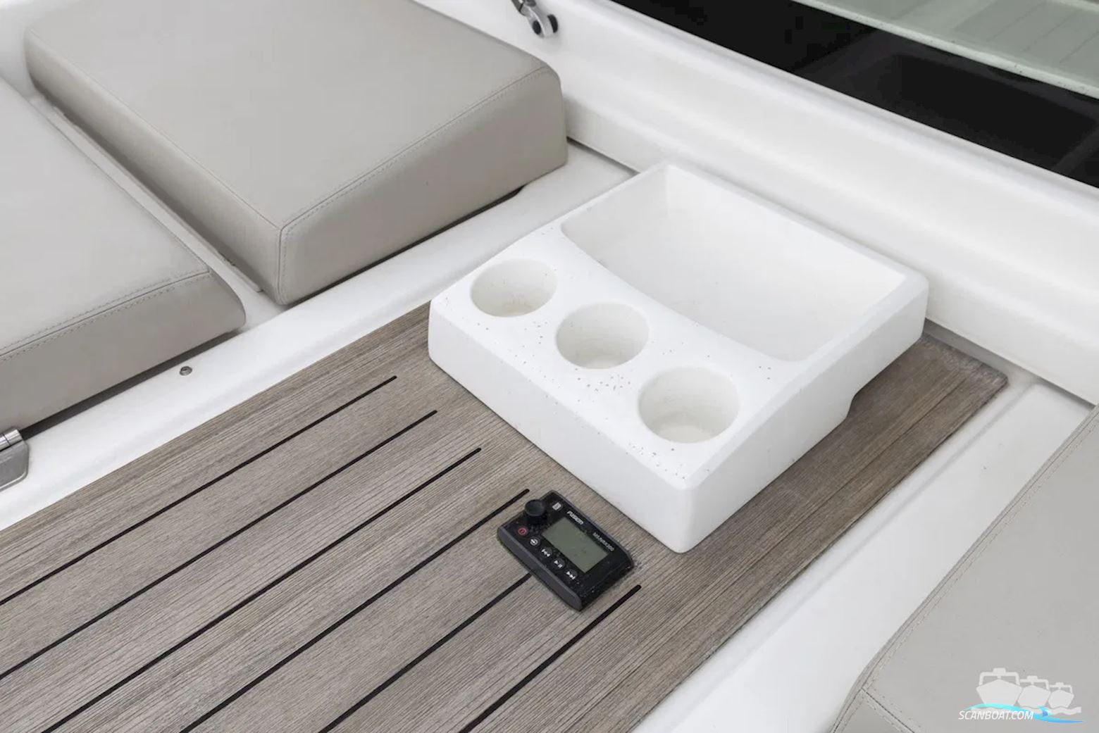 Cranchi Eco Trawler 43 Long Distance