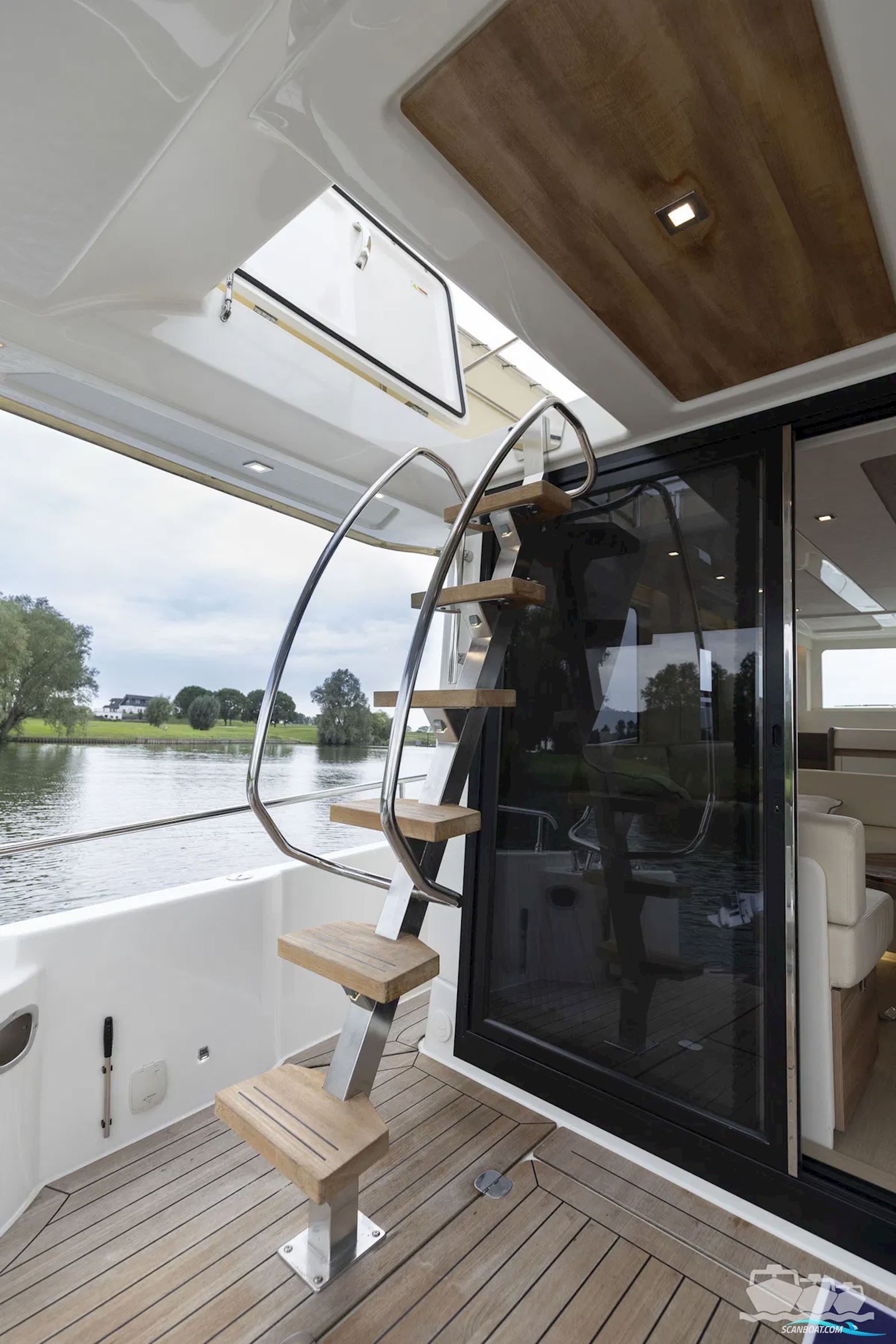 Cranchi Eco Trawler 43 Long Distance