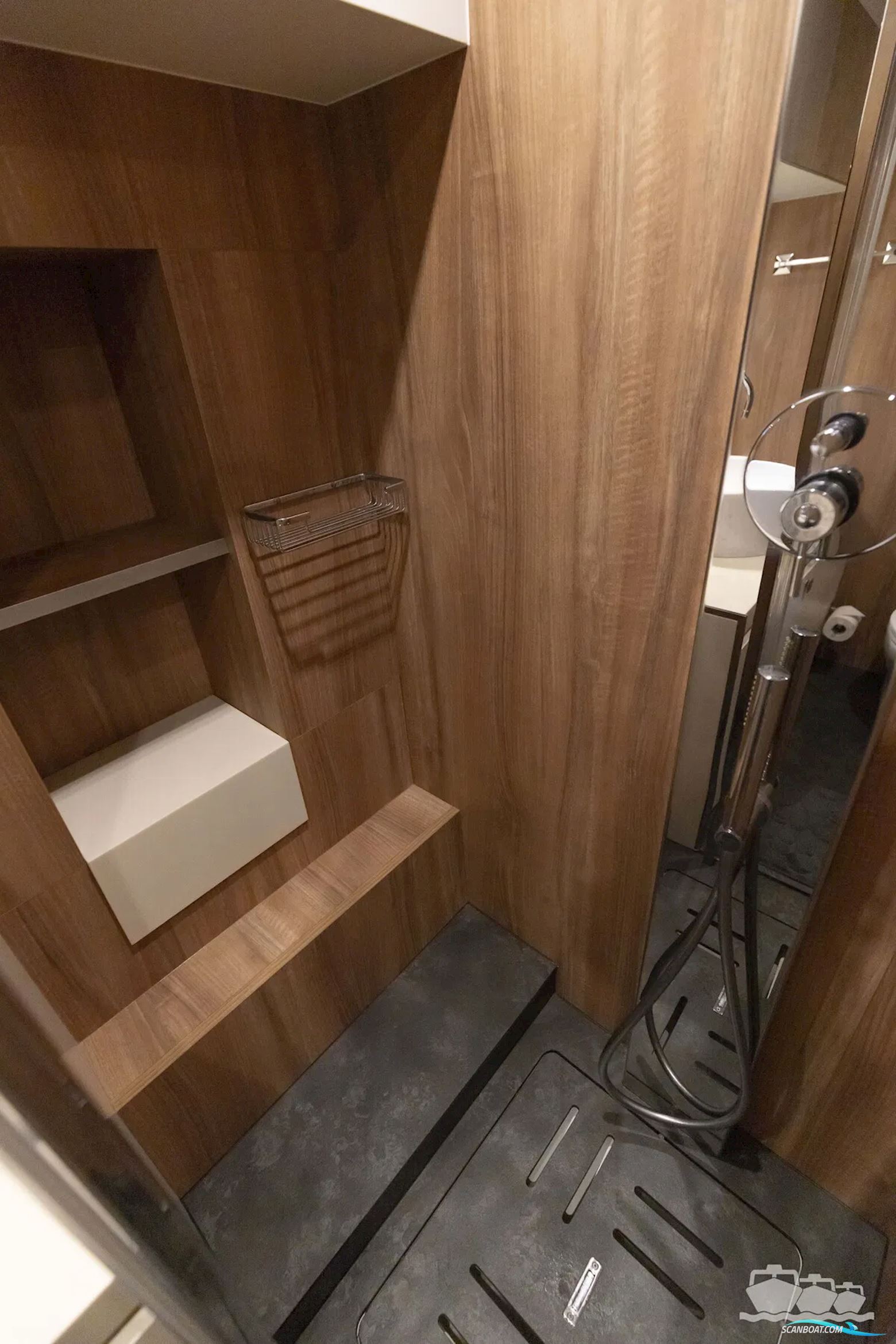 Cranchi Eco Trawler 43 Long Distance