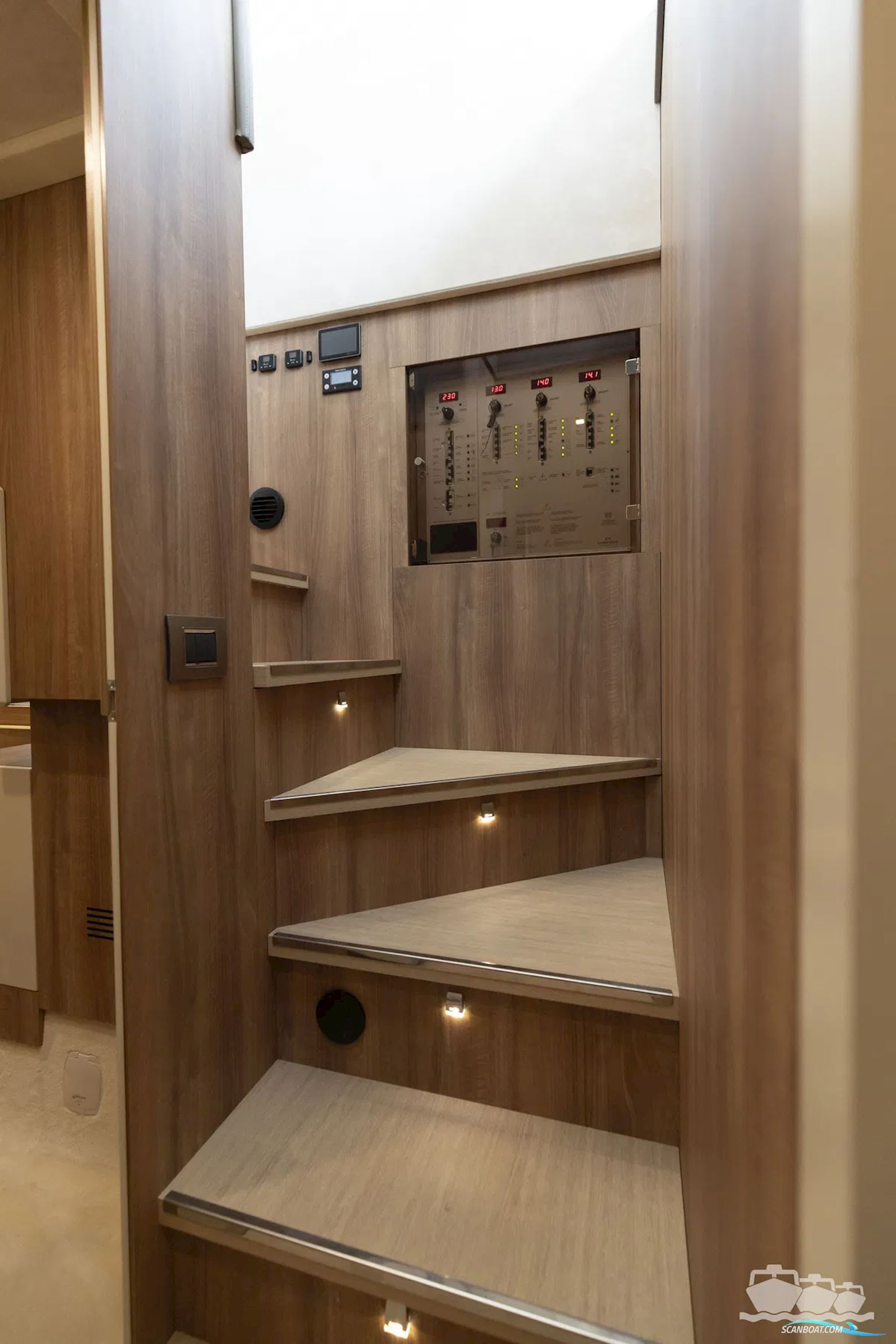 Cranchi Eco Trawler 43 Long Distance