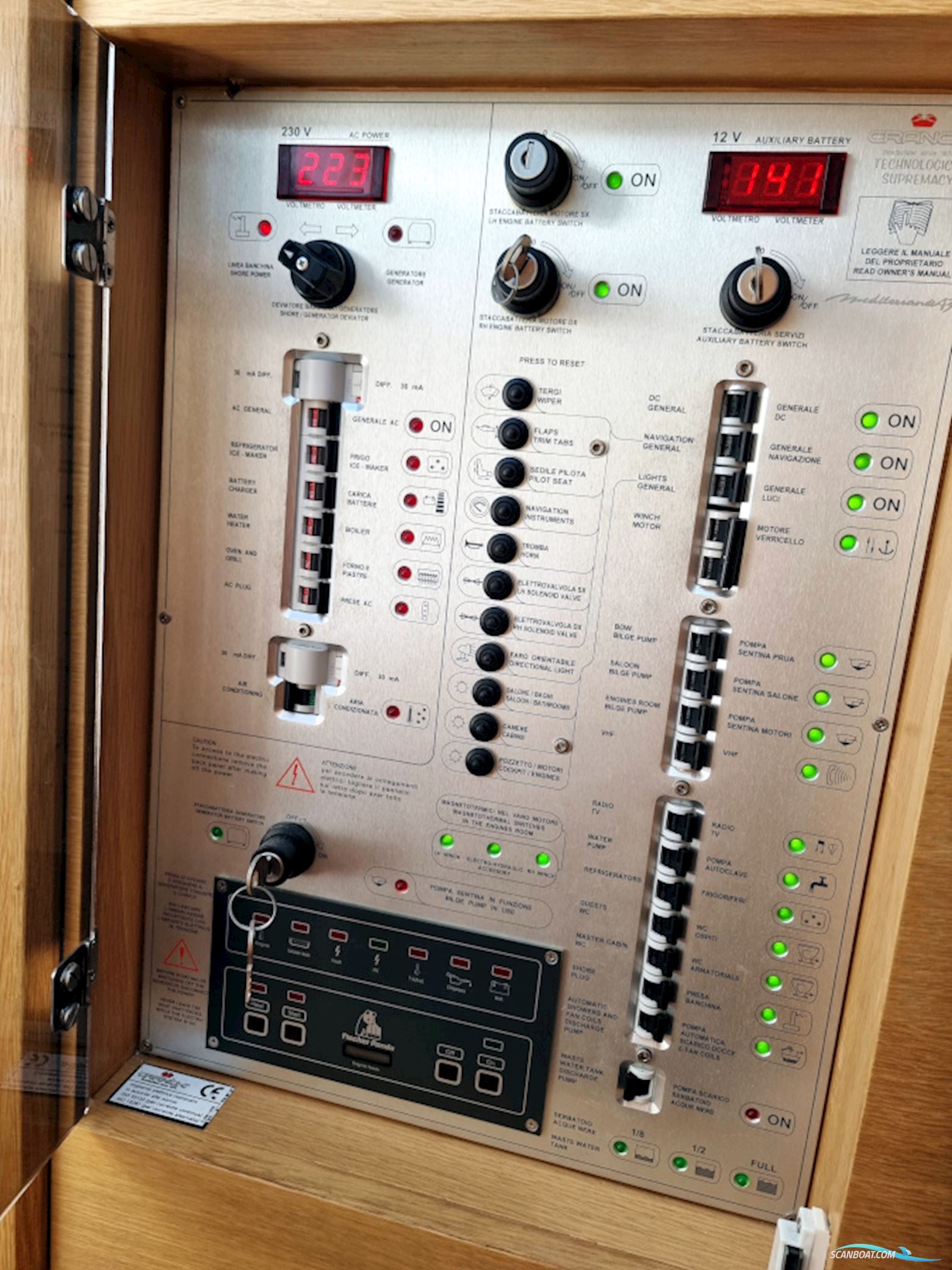 Cranchi Mediterranee 43 HT Volvo Penta IPS-600