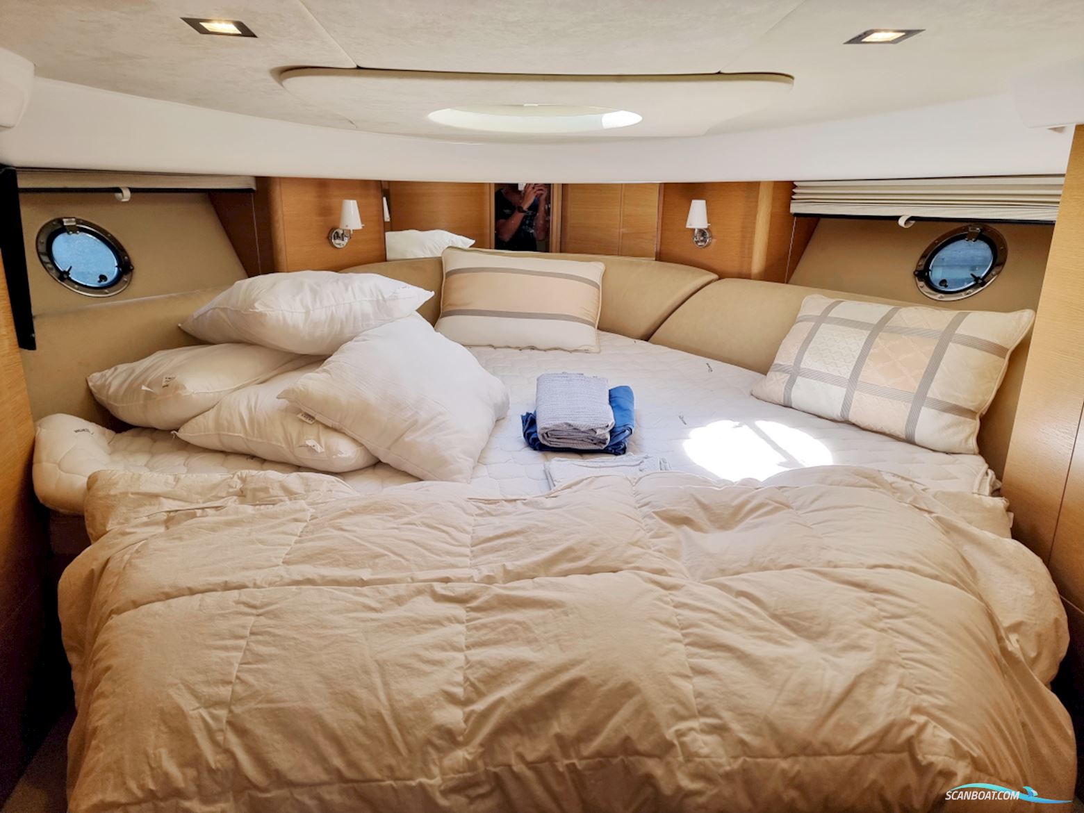 Cranchi Mediterranee 43 HT Volvo Penta IPS-600