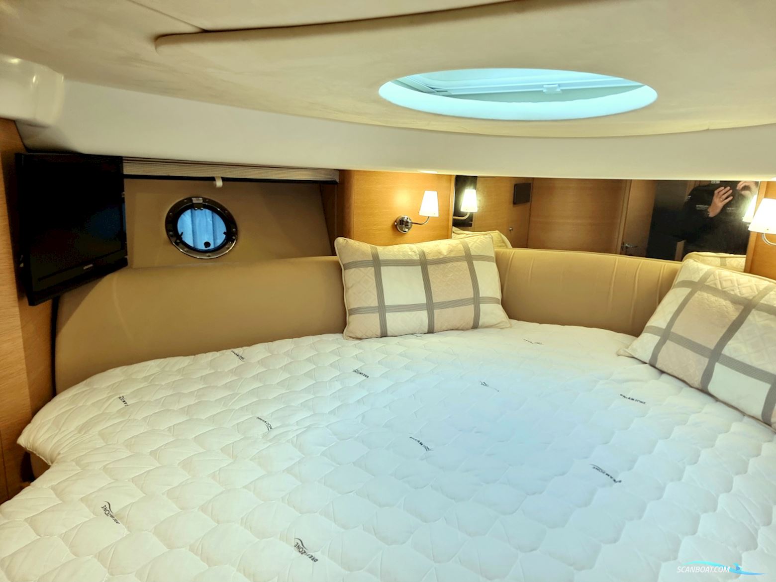 Cranchi Mediterranee 43 HT Volvo Penta IPS-600