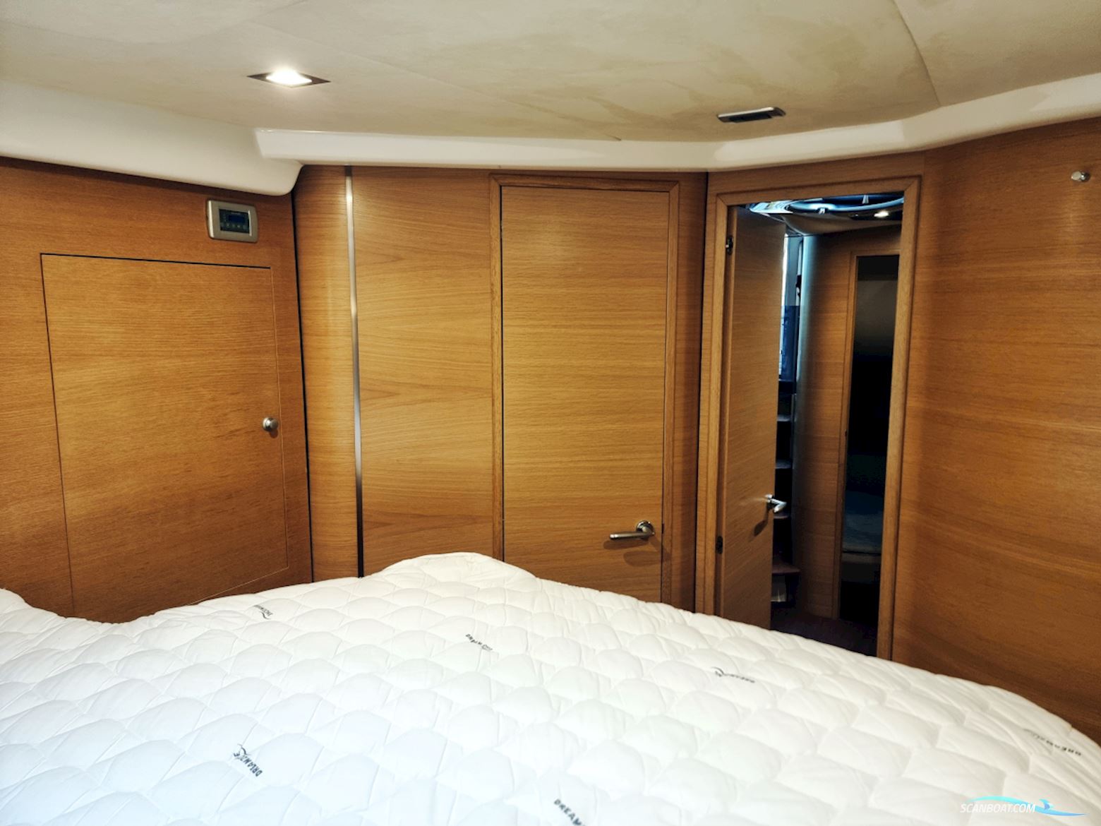 Cranchi Mediterranee 43 HT Volvo Penta IPS-600