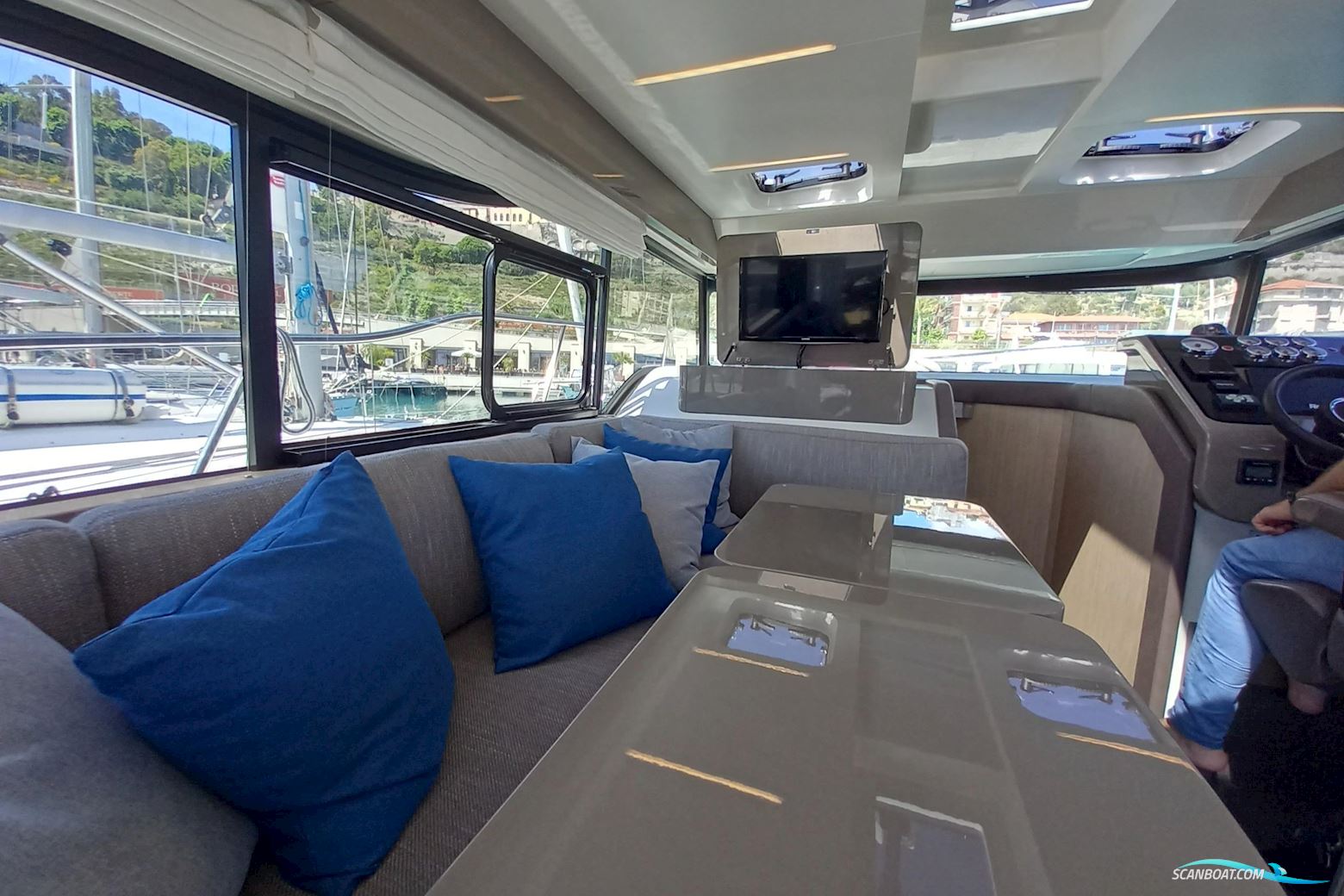 Cranchi T36 Crossover