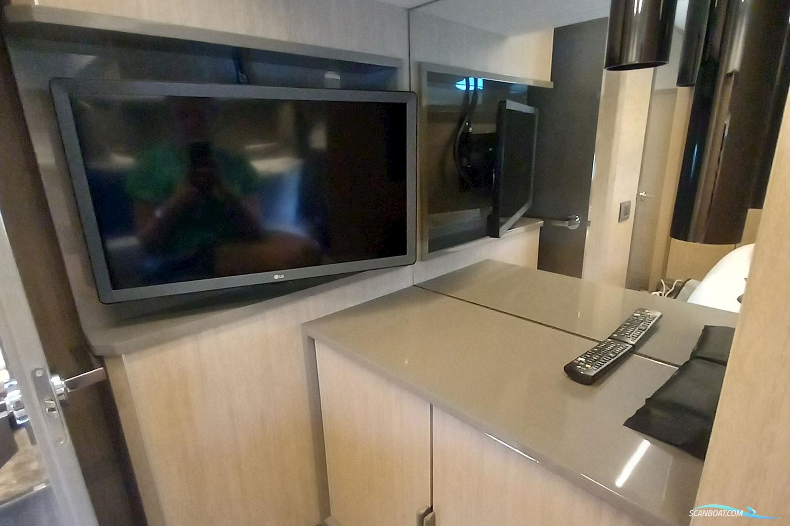 Cranchi T36 Crossover